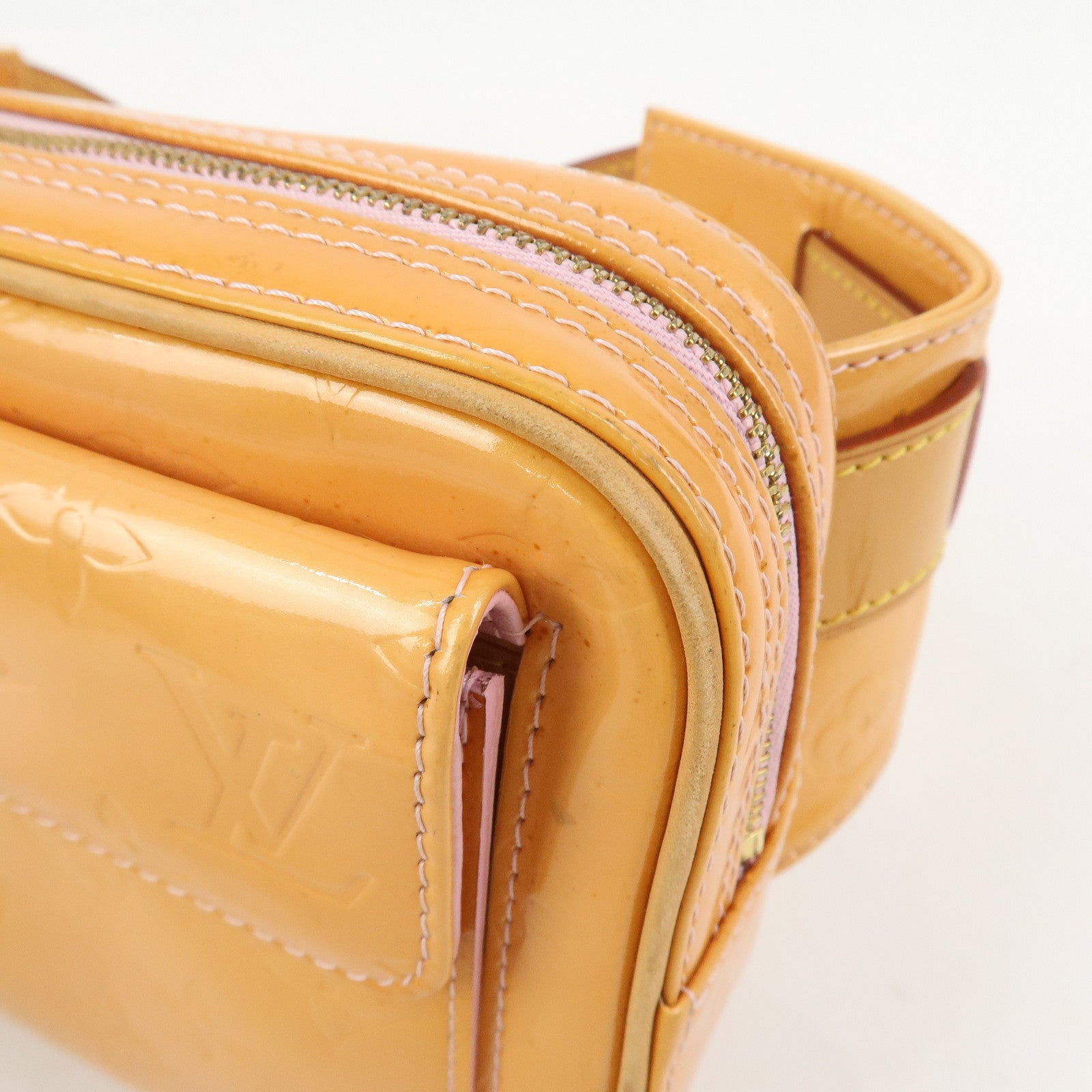 Louis Vuitton Monogram Vernis Leather Fulton Body Bag Gris M91041