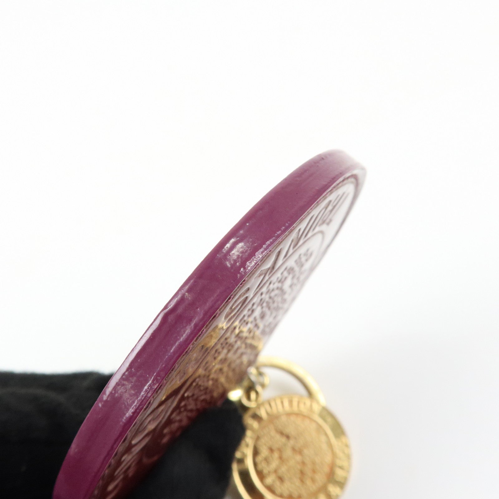 Louis Vuitton Vernis Leather Porte Cles Rond T&B Key Charm M93604