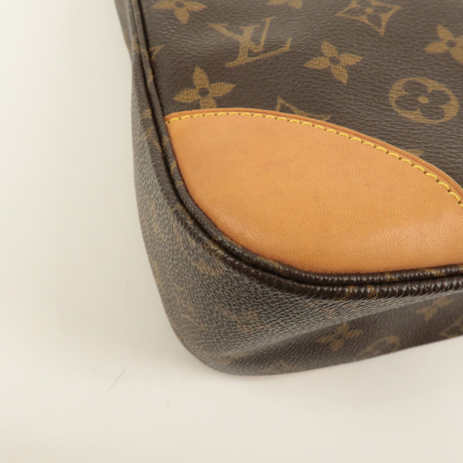 Louis Vuitton Monogram Boulogne 30 Shoulder Bag M51265