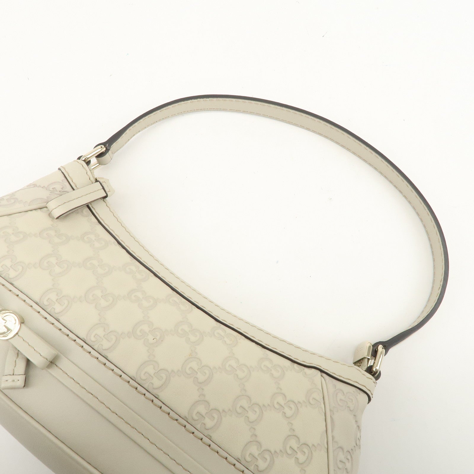 GUCCI Guccissima Mayfair Interlocking G Leather Shoulder Bag Ivory