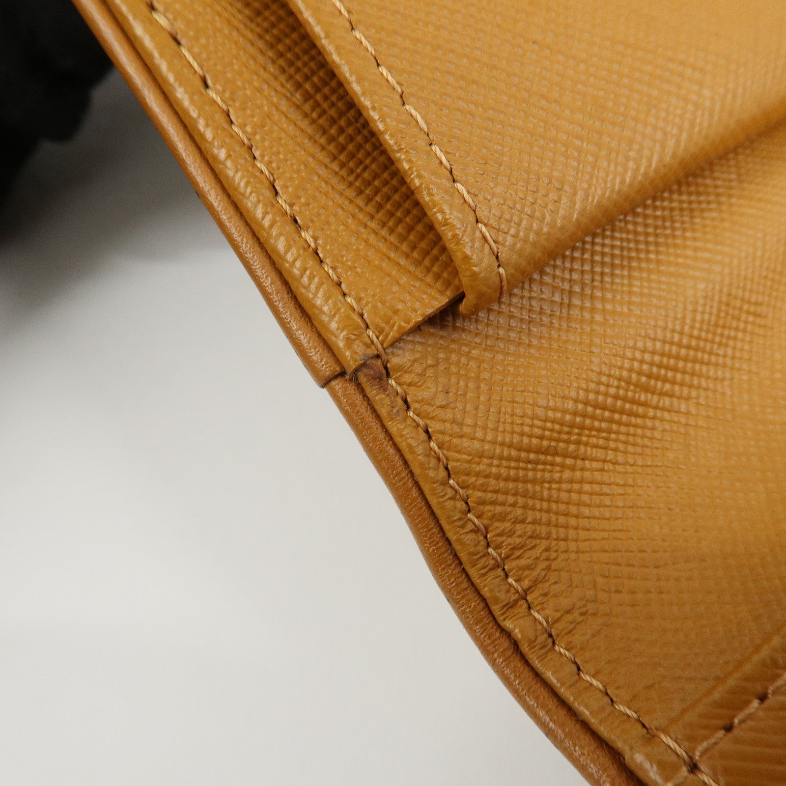 Louis Vuittom Monogram Mini Porte Tresor International M92444