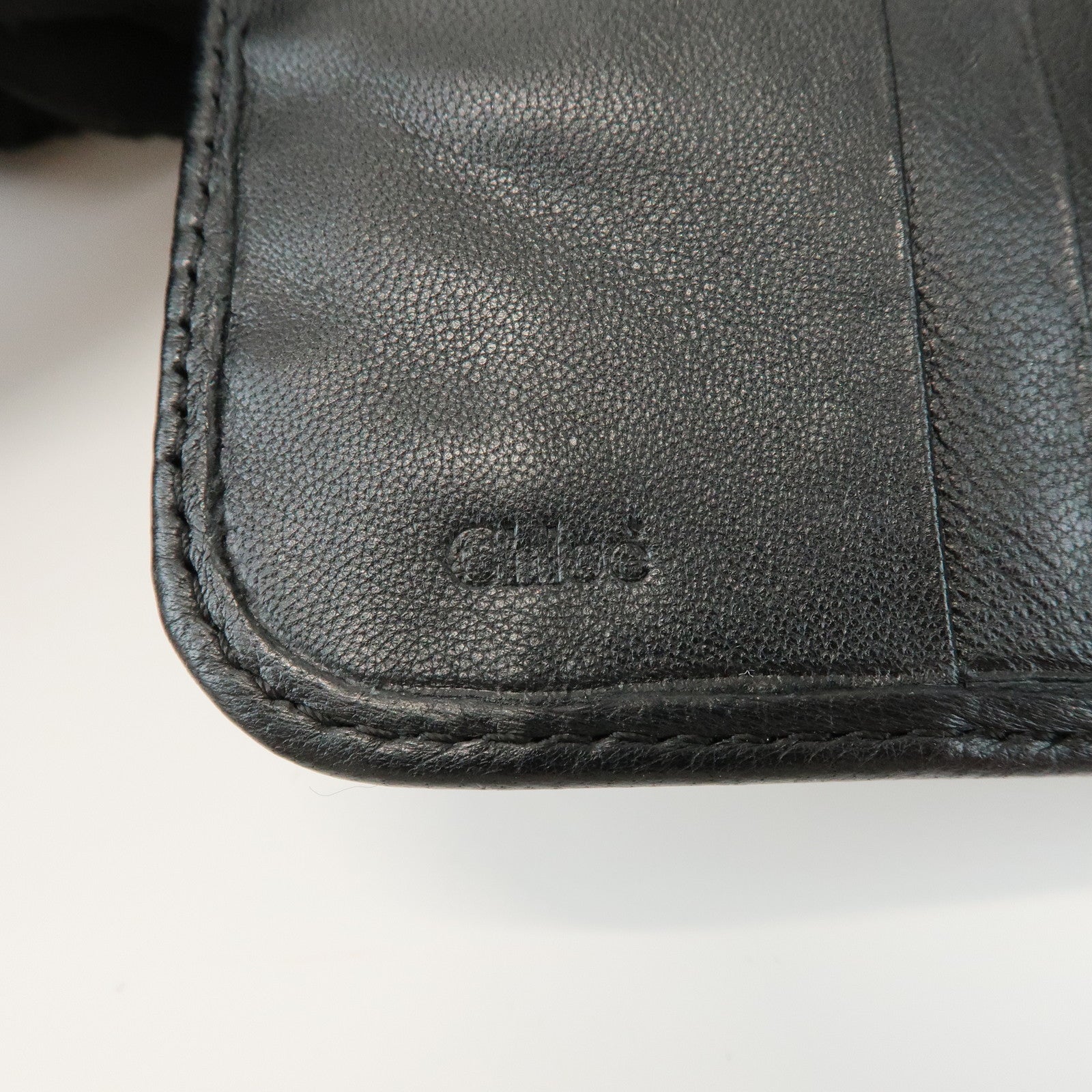 Chloe Logo Leather Round Zippy Compact Wallet Black