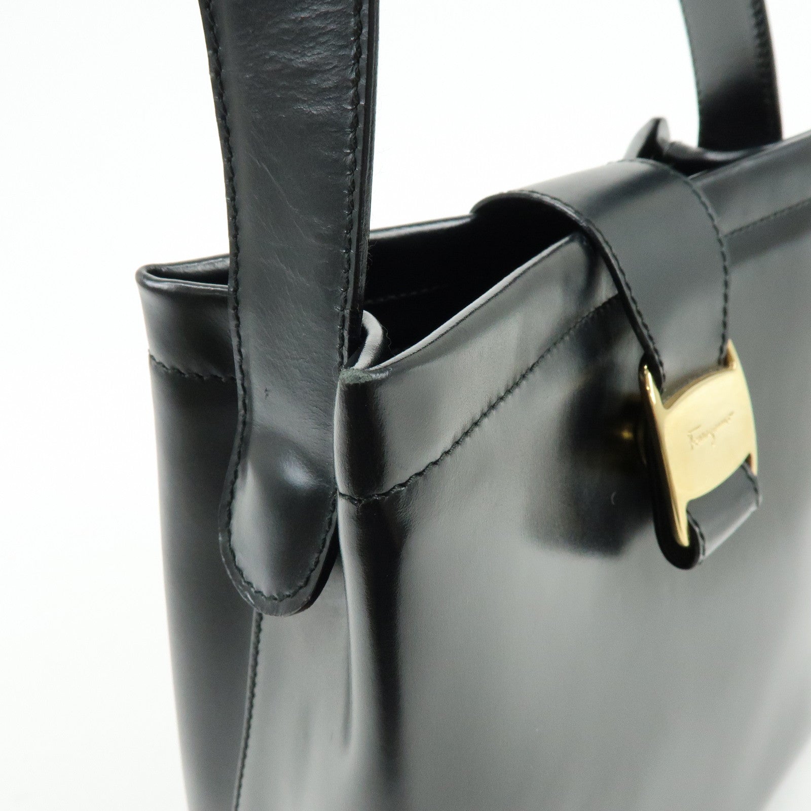 Ferragamo Vara Leather Shoulder Bag Hand Bag Black