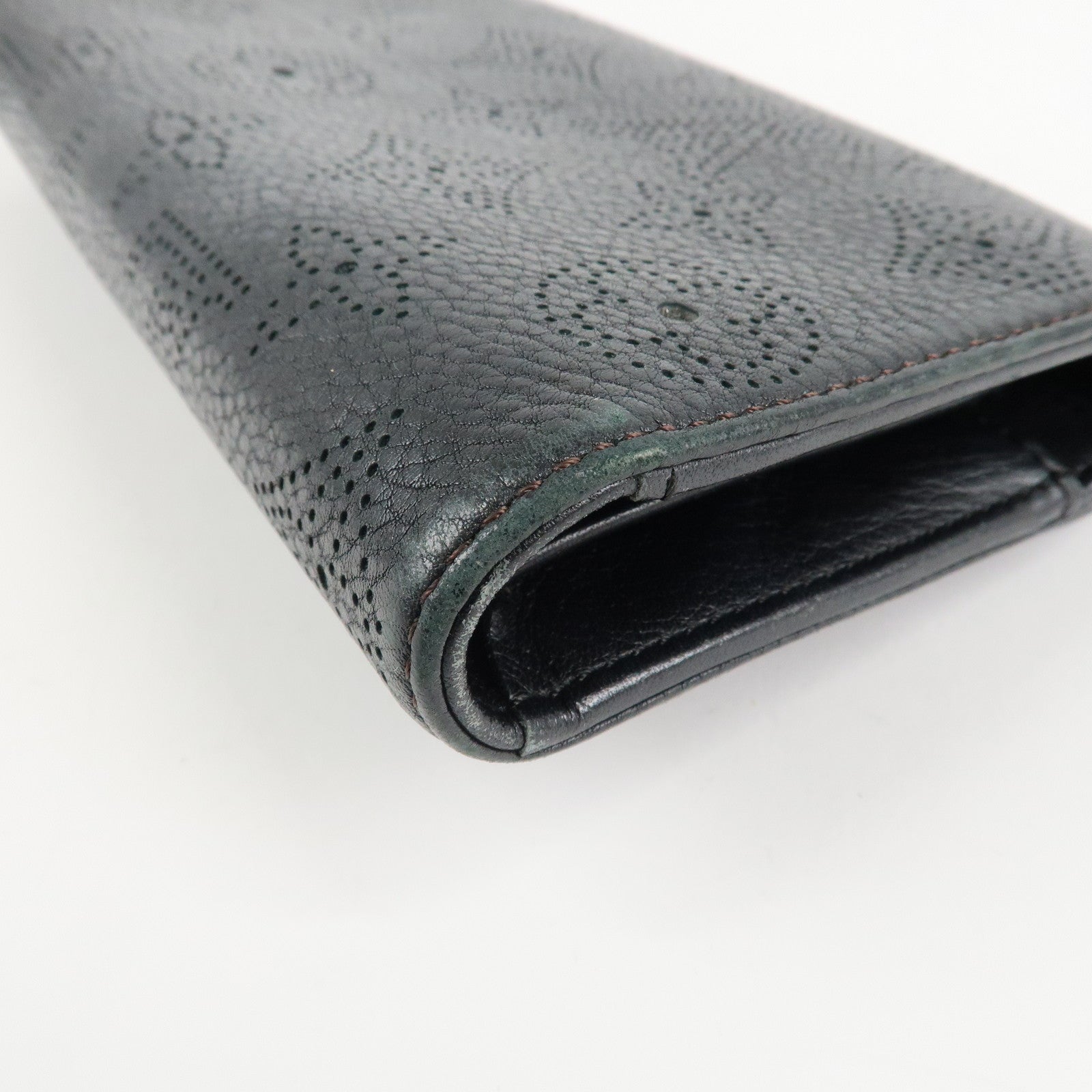 Louis Vuitton Monogram Mahina Portefeuilles Amelia Wallet Noir M95549 Used