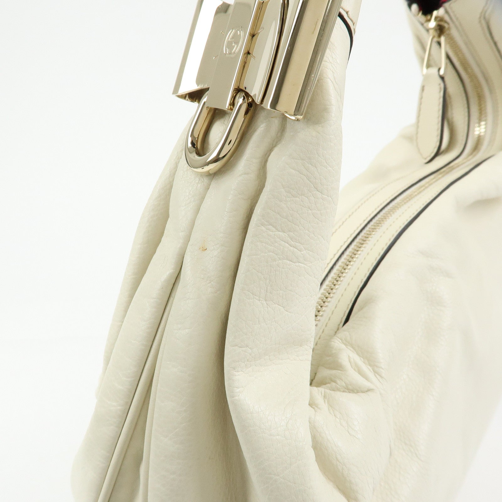 GUCCI Interlocking G Crest Leather Shoulder Bag Ivory 181492