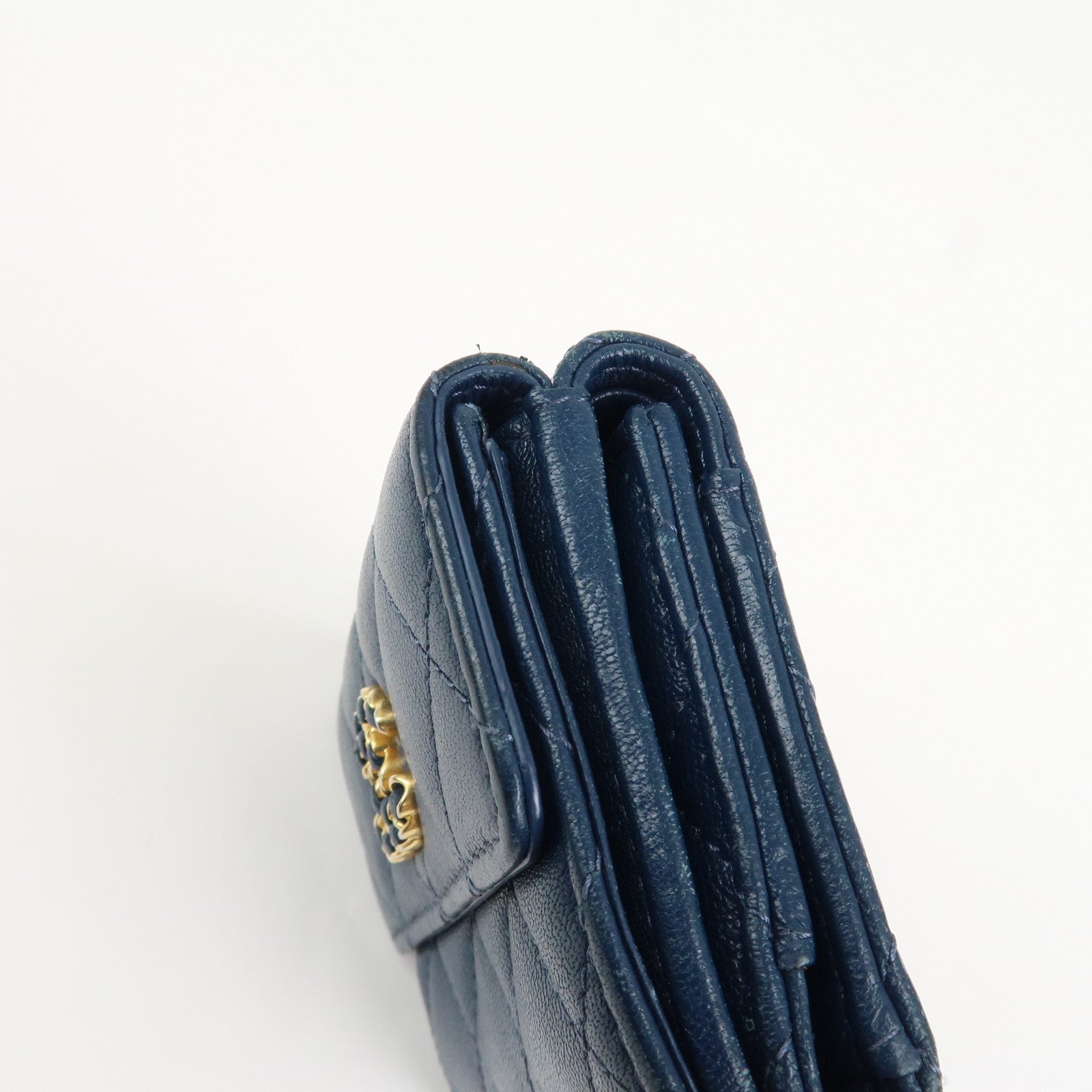 CHANEL COCO Mark Matelasse CHANEL19 Tri-fold Compact Wallet AP0727