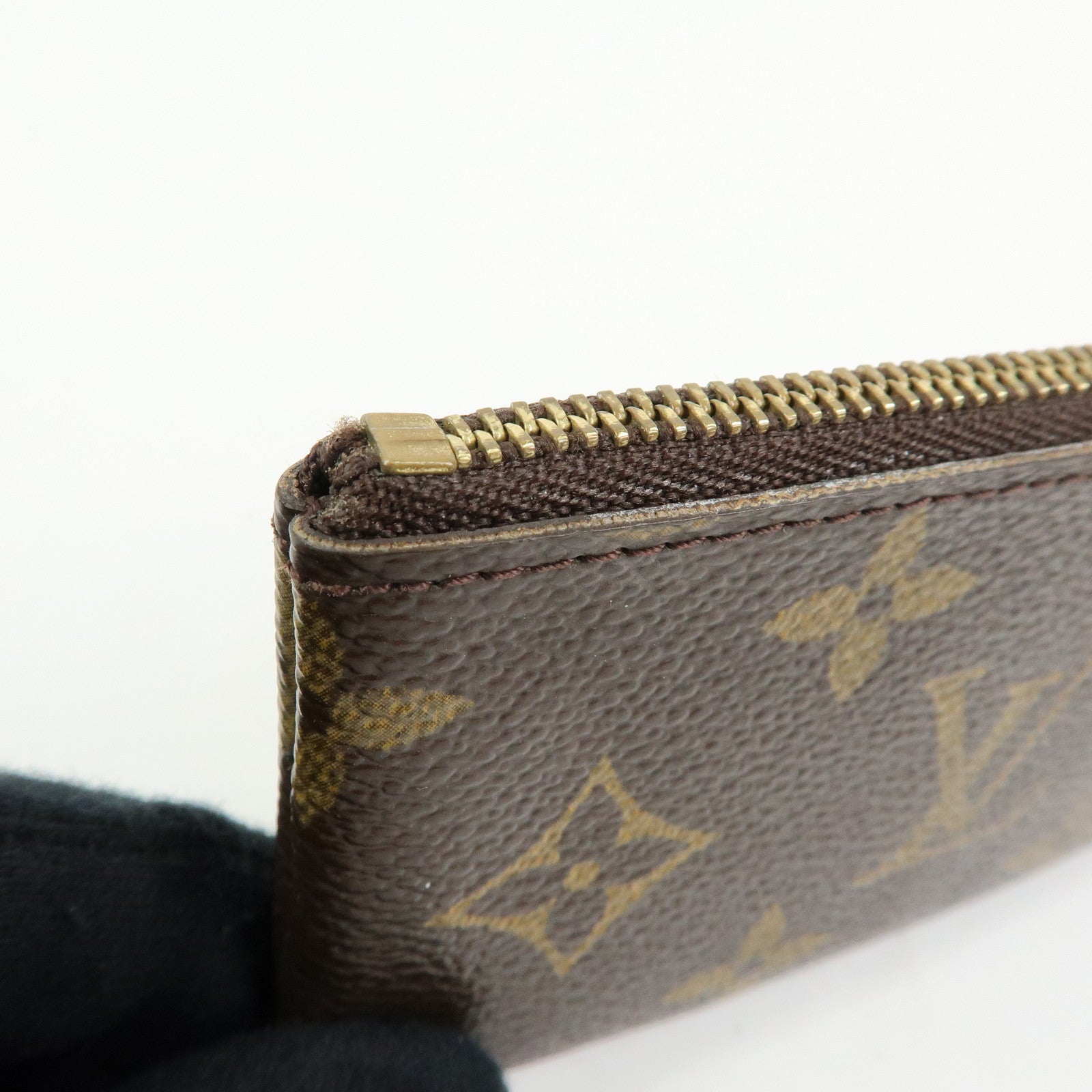 Louis Vuitton Monogram Pochette Cles Coin Case Key Case M62650