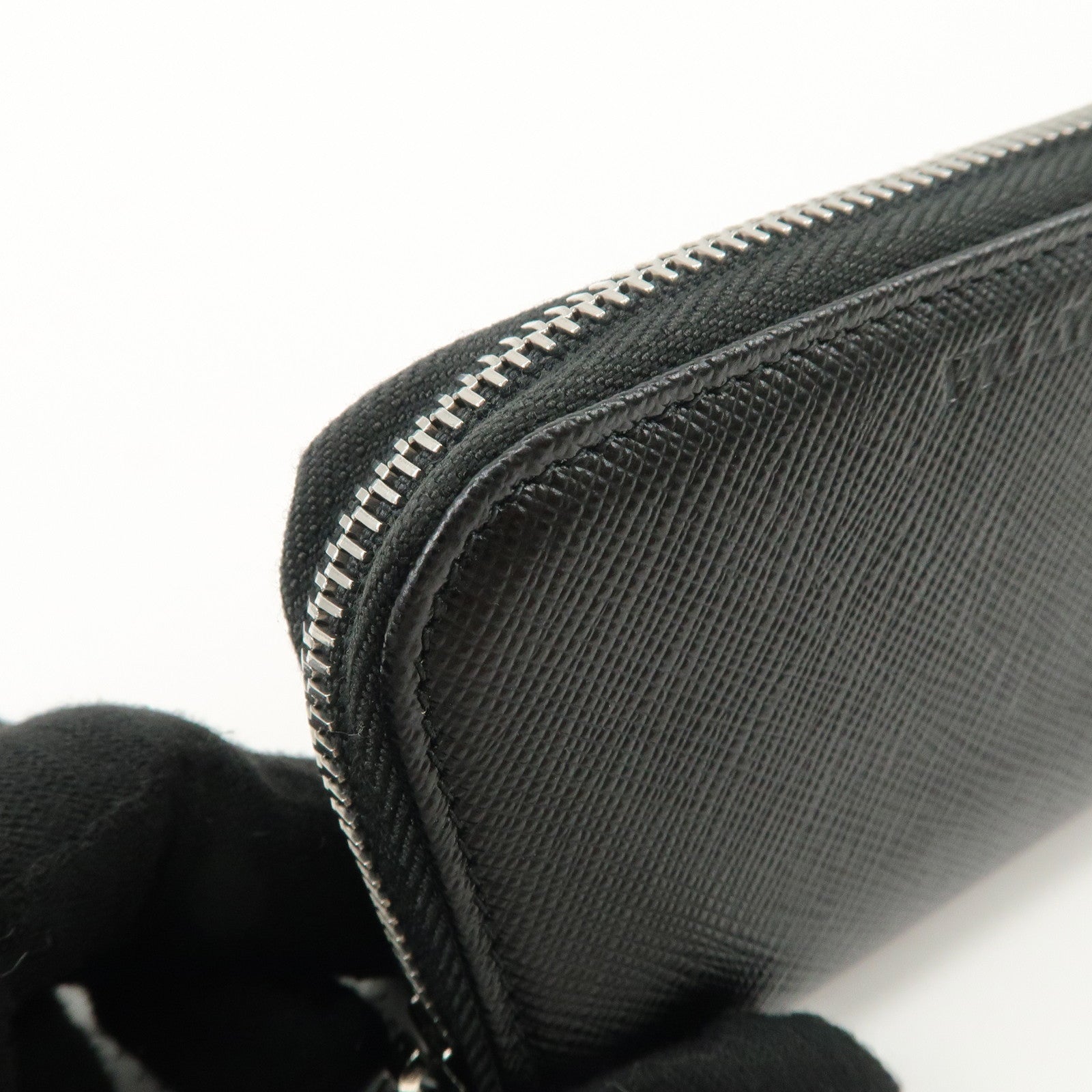 PRADA Saffiano Leather Round Zippy Key Case Black 2PG604 Used