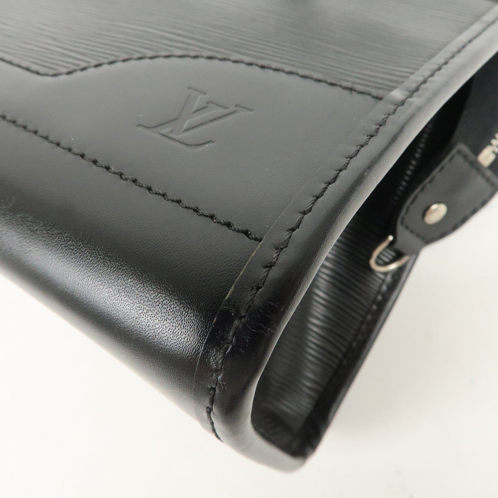 Louis Vuitton Epi Leather Madeleine PM Hand Bag Noir Black M59332