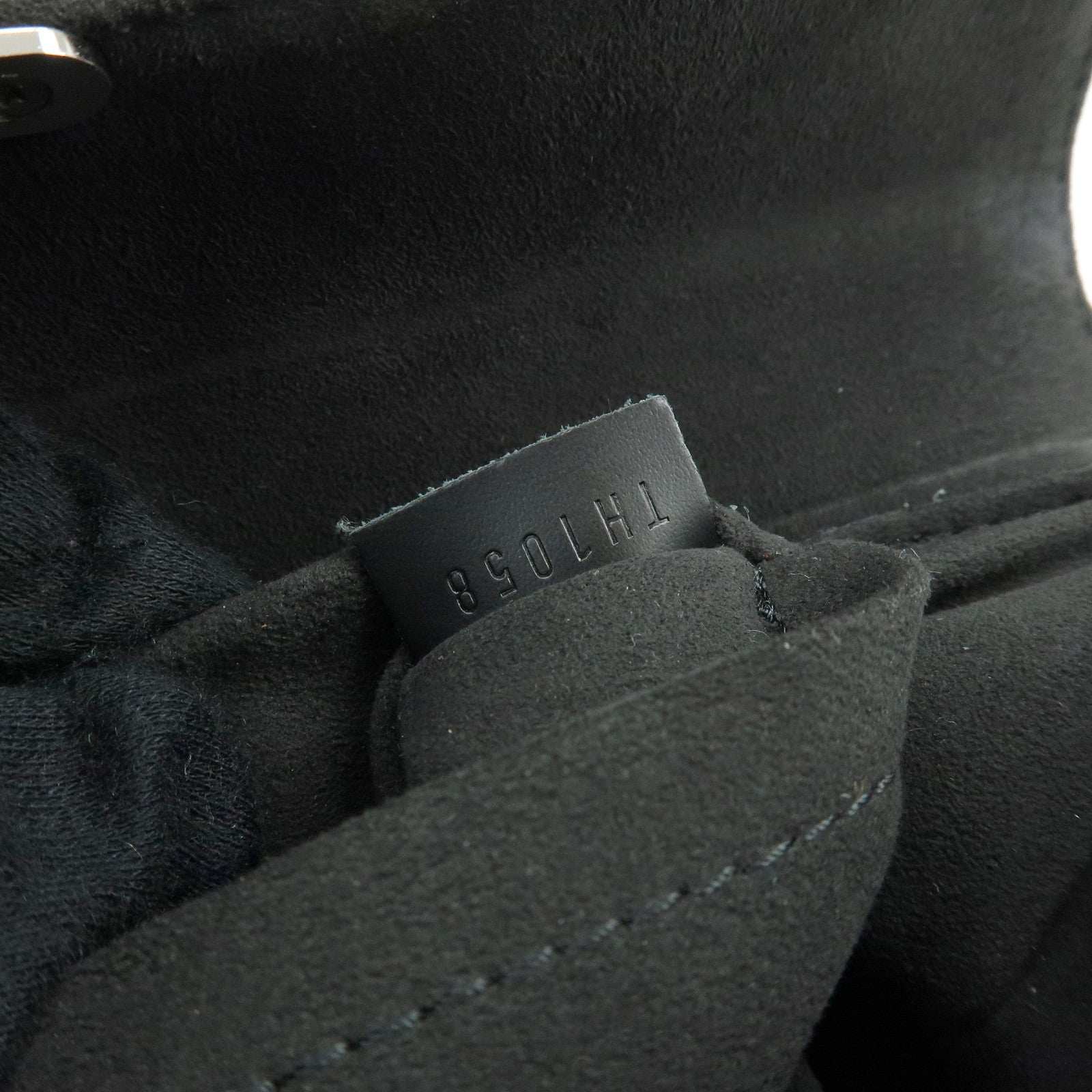 Louis Vuitton Epi Pochette Montaigne Shoulder Bag Noir M59292