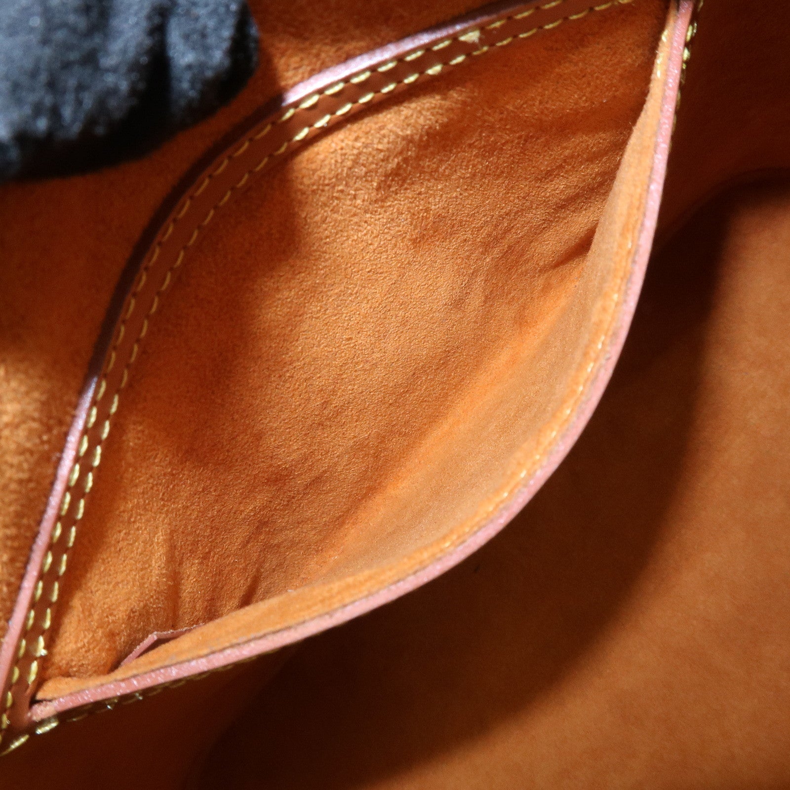 Louis Vuitton Epi Leather Alma PM Hand Bag Zipang Gold M52148