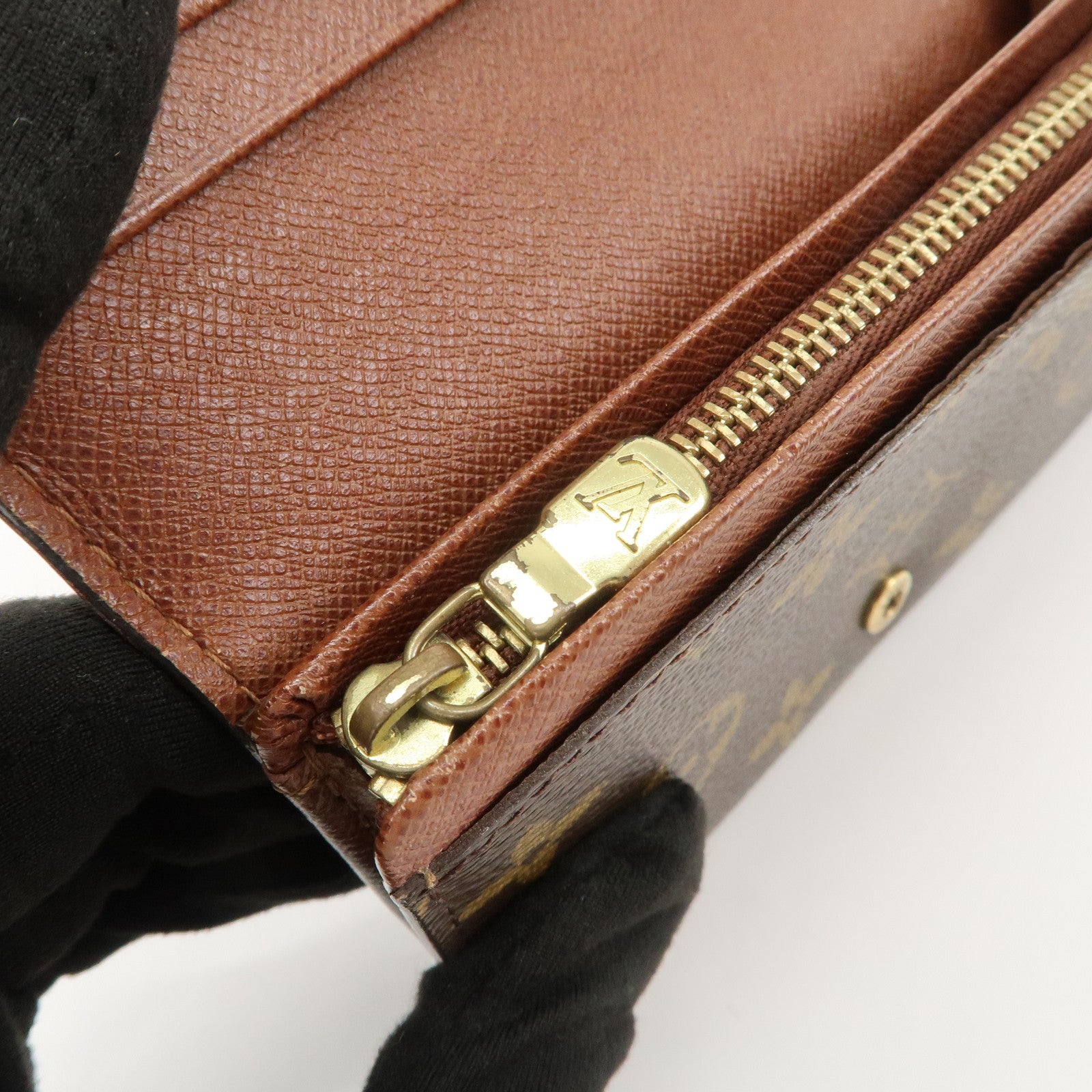 Louis Vuitton Monogram Porte Monnaie Billets Tresor Wallet M6173 Used