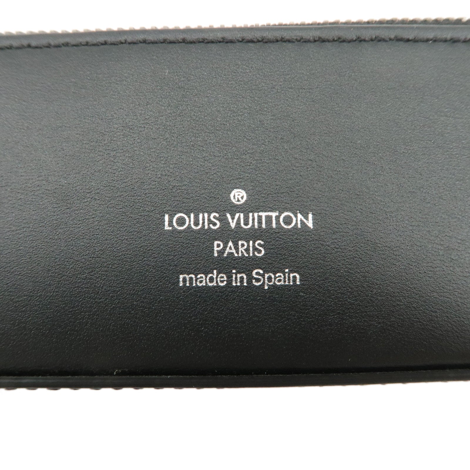 Louis Vuitton Monogram Eclipse Truth Elizabeth Pen Case GI0199