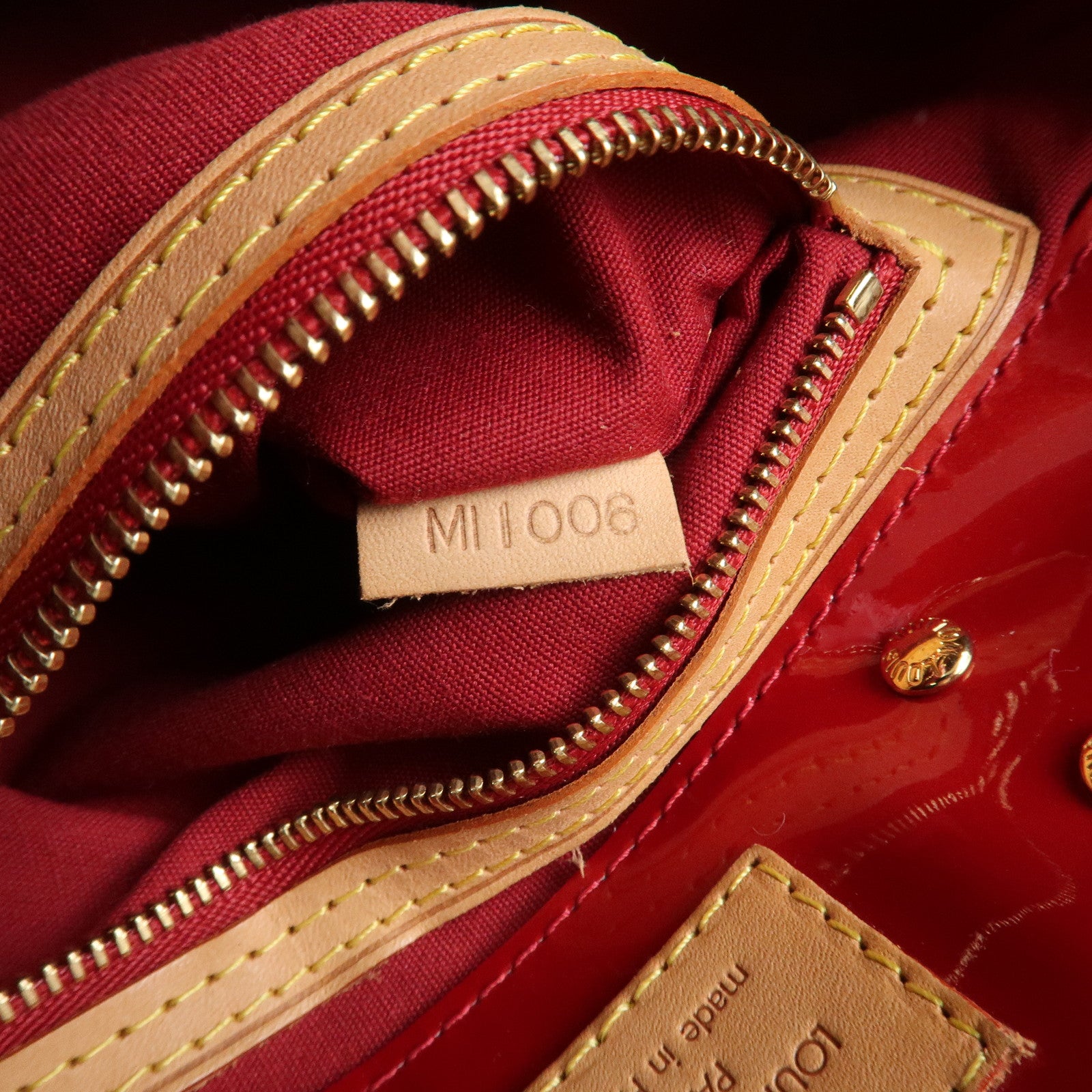 Louis Vuitton Monogram Vernis Leather Lead PM Pomme d'Amour M91990