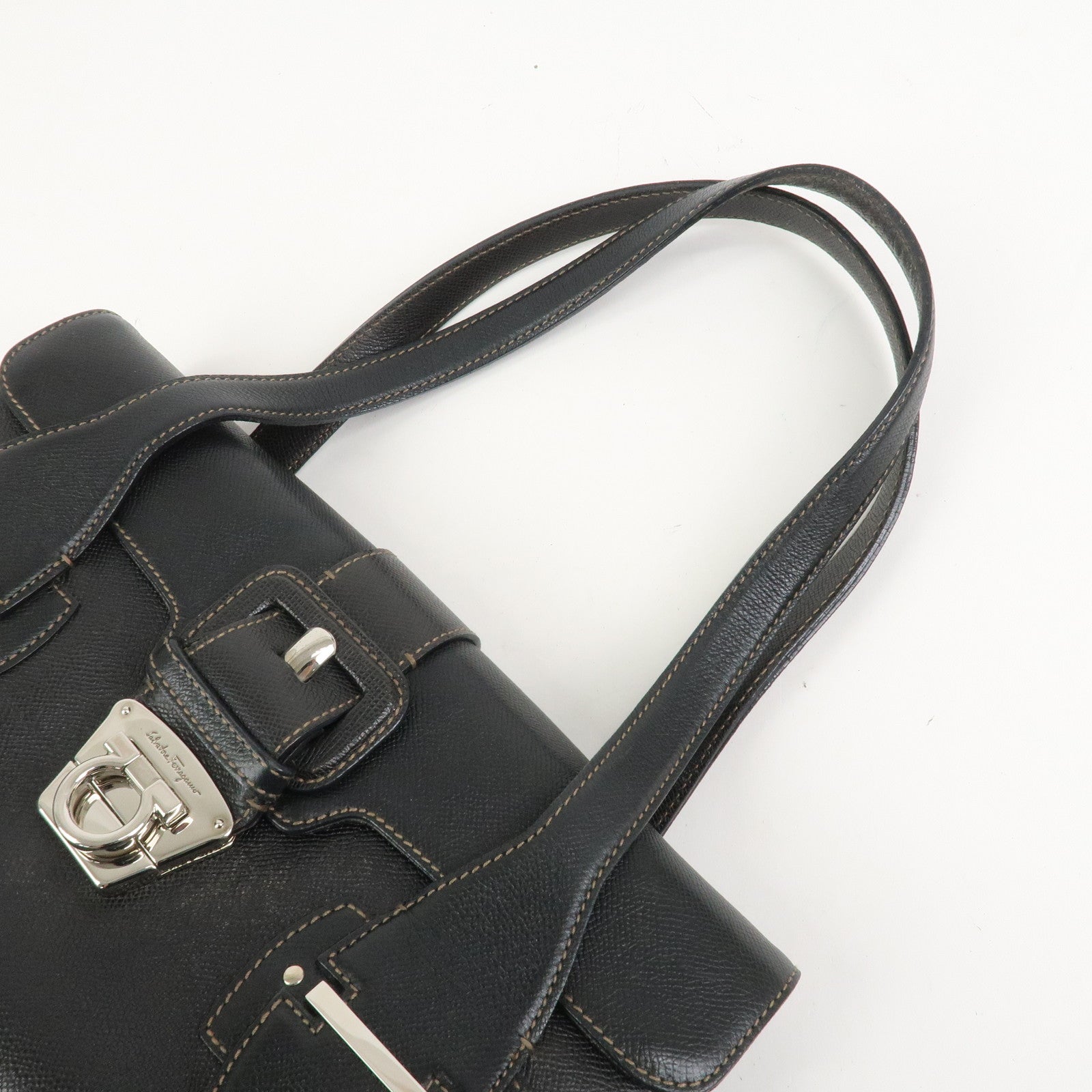 Ferragamo Gancini Leather Shoulder Bag Hand Bag Black