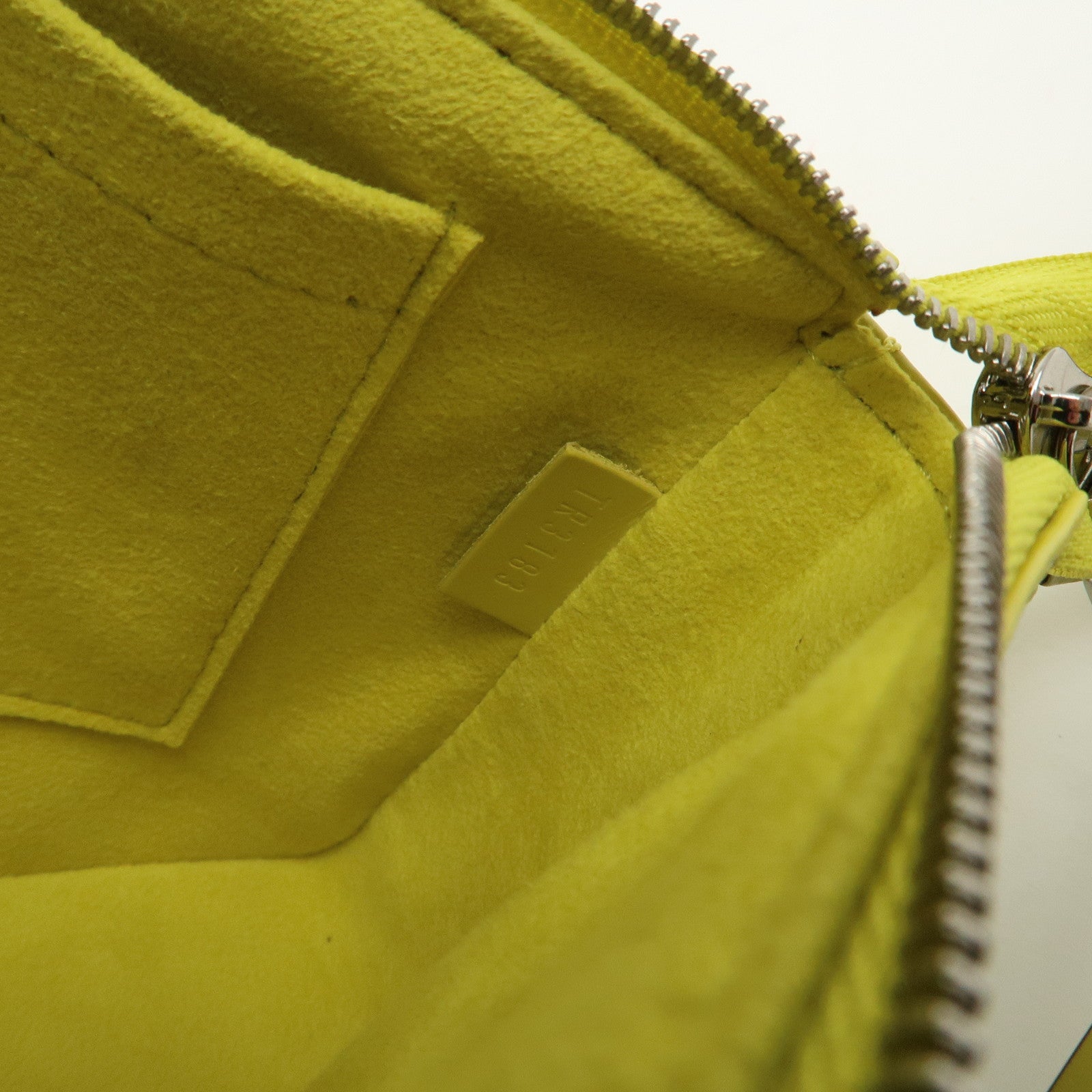 Louis Vuitton Epi Pochette Accessoires Pouch Pistache M40975