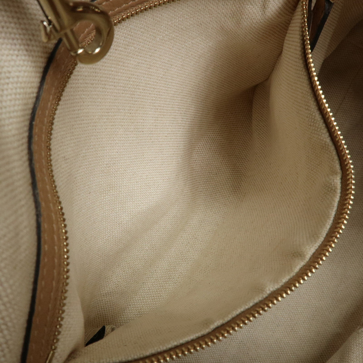 GUCCI SOHO Interlocking G Canvas Leather Chain Shoulder Bag 308982