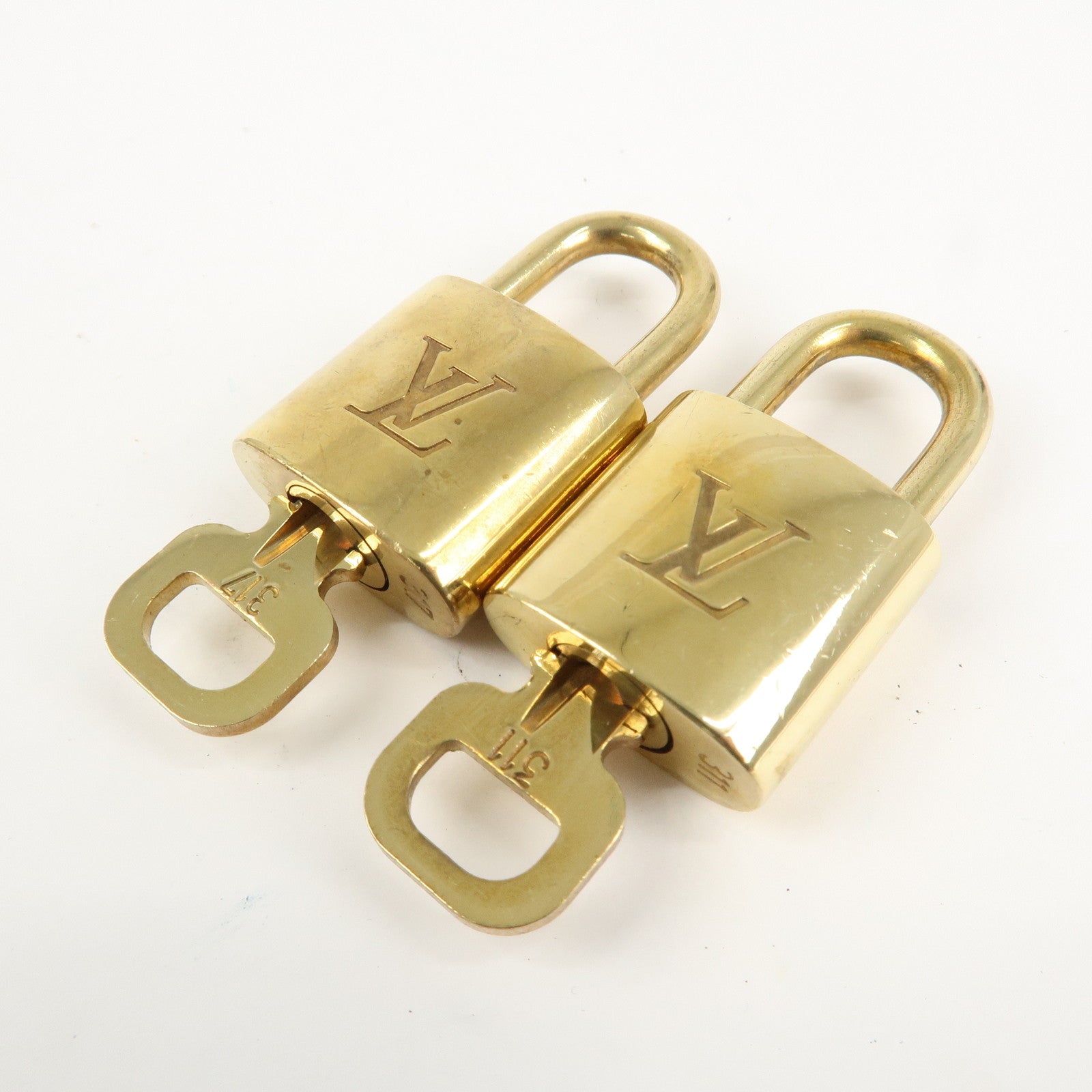 Louis Vuitton Set of 10 Lock & Key Cadena Key Lock Metal Gold