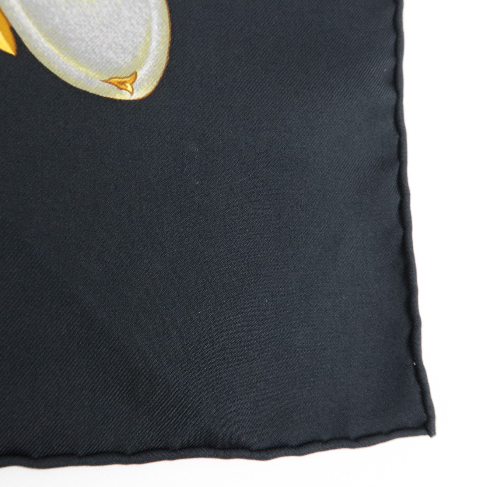 HERMES Carre 90 Silk 100% Scarf PASSIFLORES Flower Print Black Gold