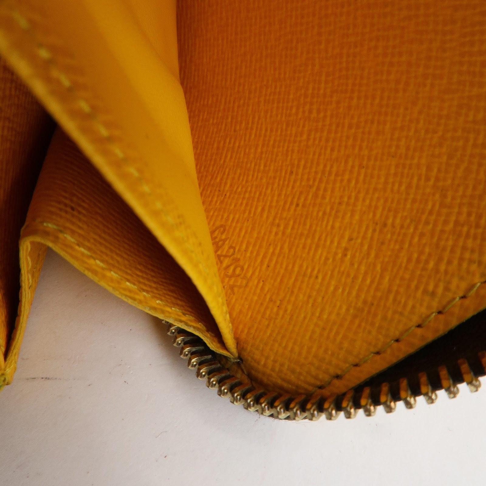 Louis Vuitton Monogram Zippy Wallet Pumpkin Dots Jaune M60449 Used