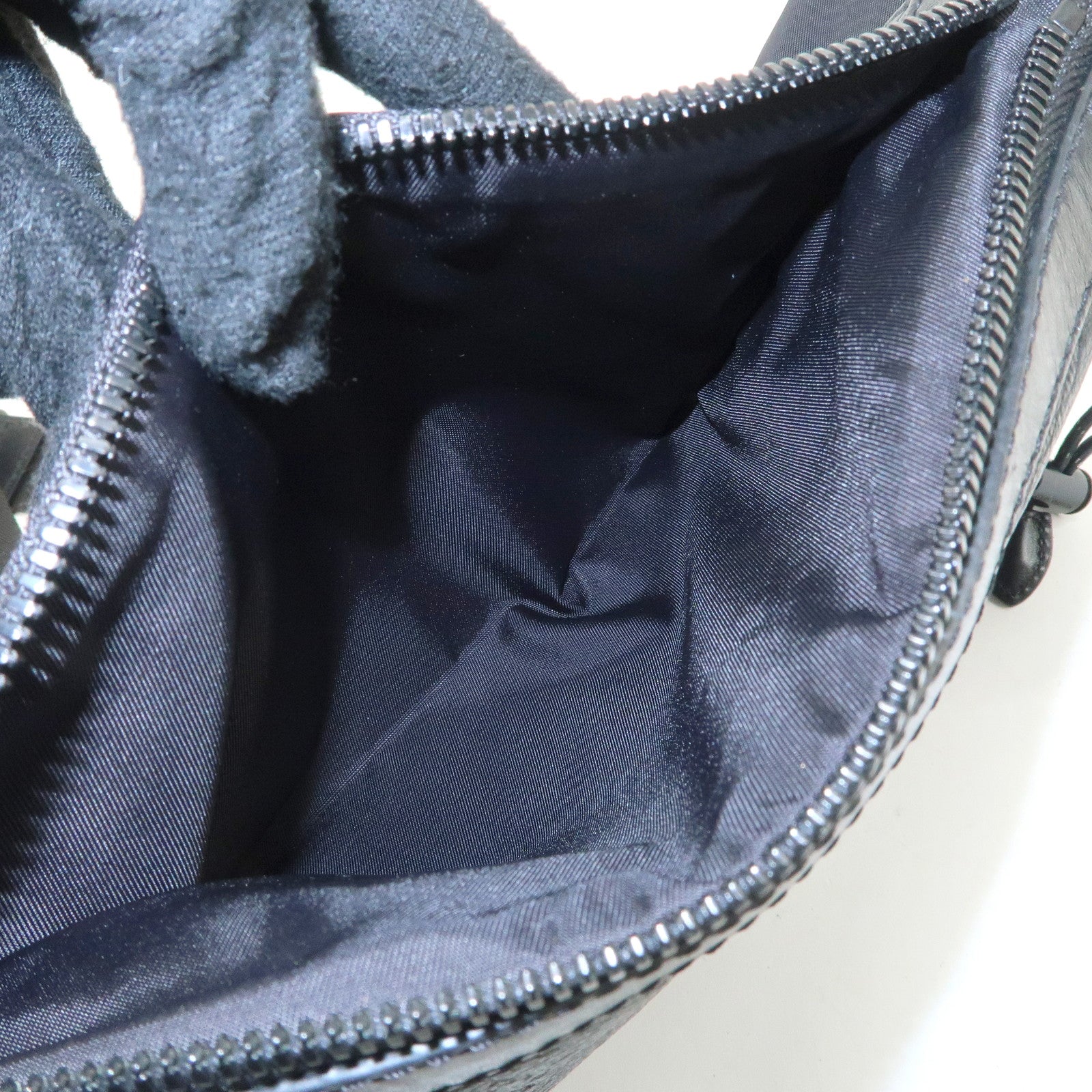 Louis Vuitton Monogram Shadow Chalk Leather Sling Bag Noir M44633 Used