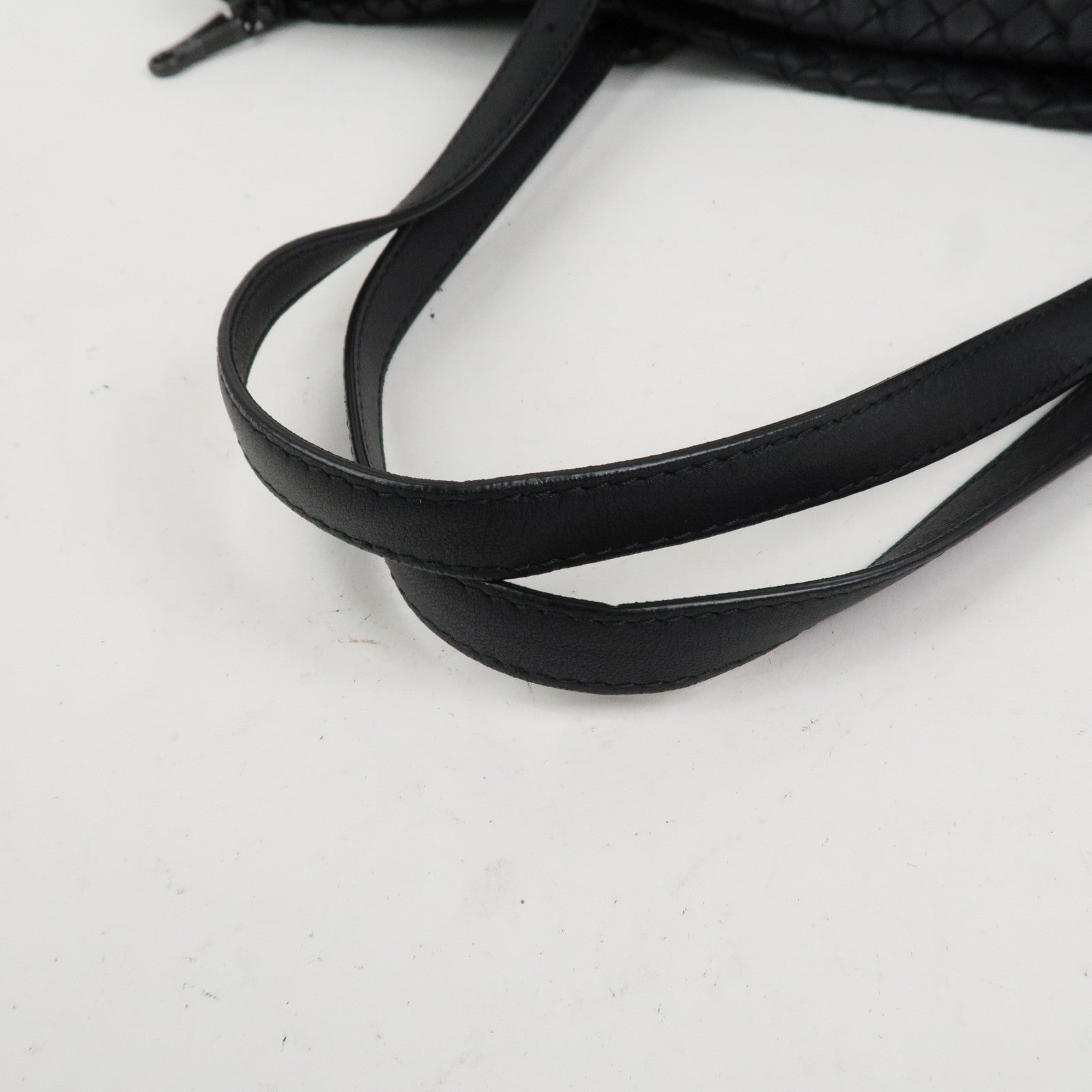 BOTTEGA VENETA Intrecciato Leather Medium Cesta Bag Tote Bag Black 337260