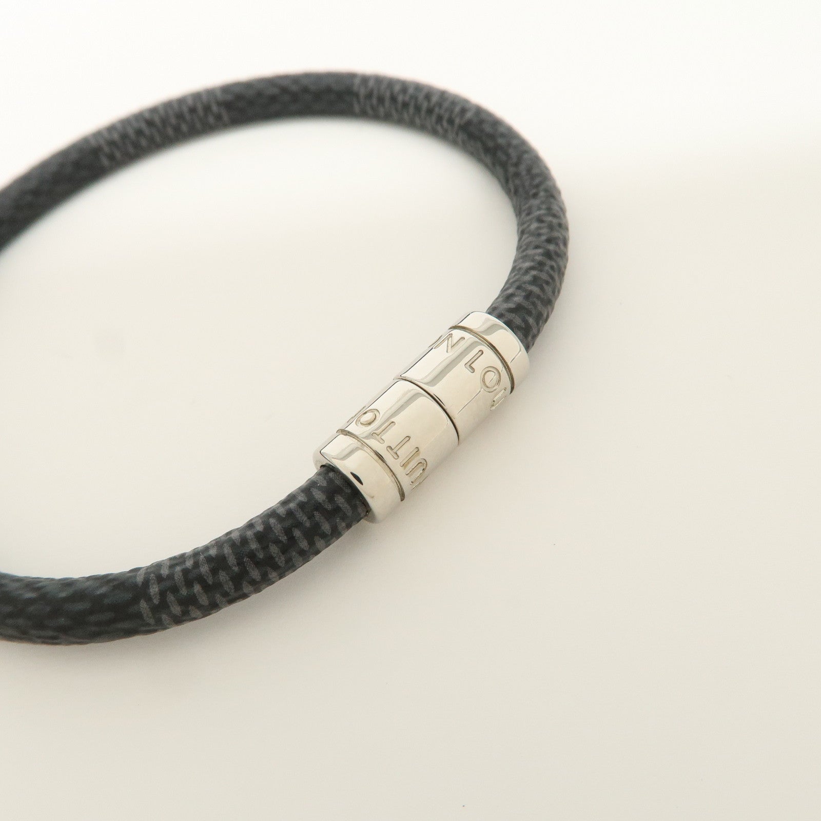 Louis Vuitton Damier Graphite Canvas Keep It Bracelet M6609E