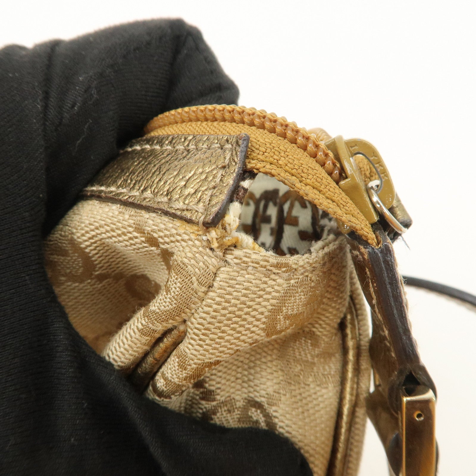 GUCCI Abbey GG Canvas Leather Pouch Hand Bag Beige Gold 145750