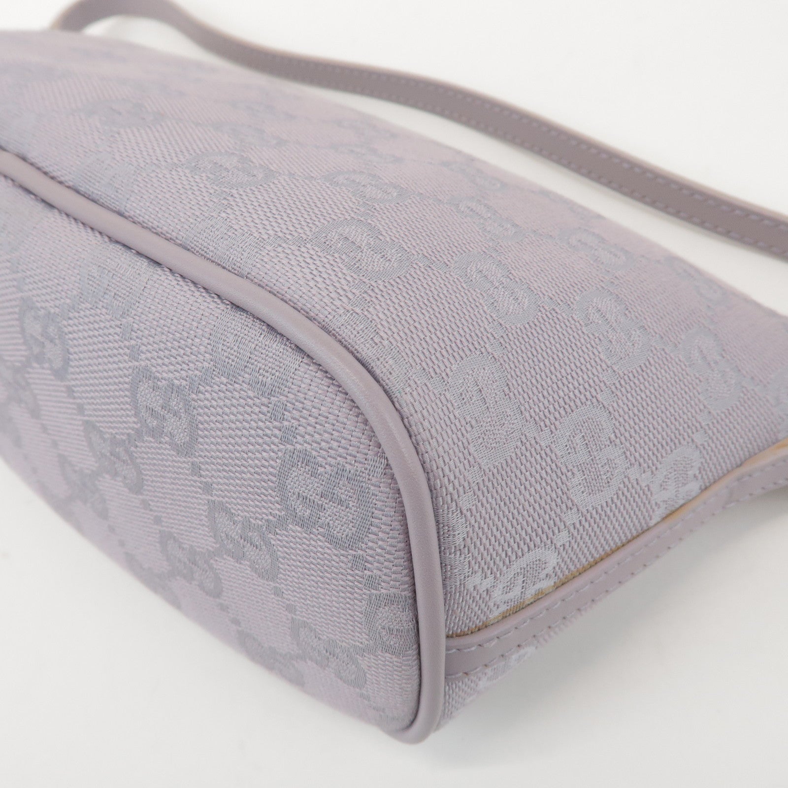 GUCCI Boat Bag GG Canvas Leather Hand Bag Pouch Light Purple 07198