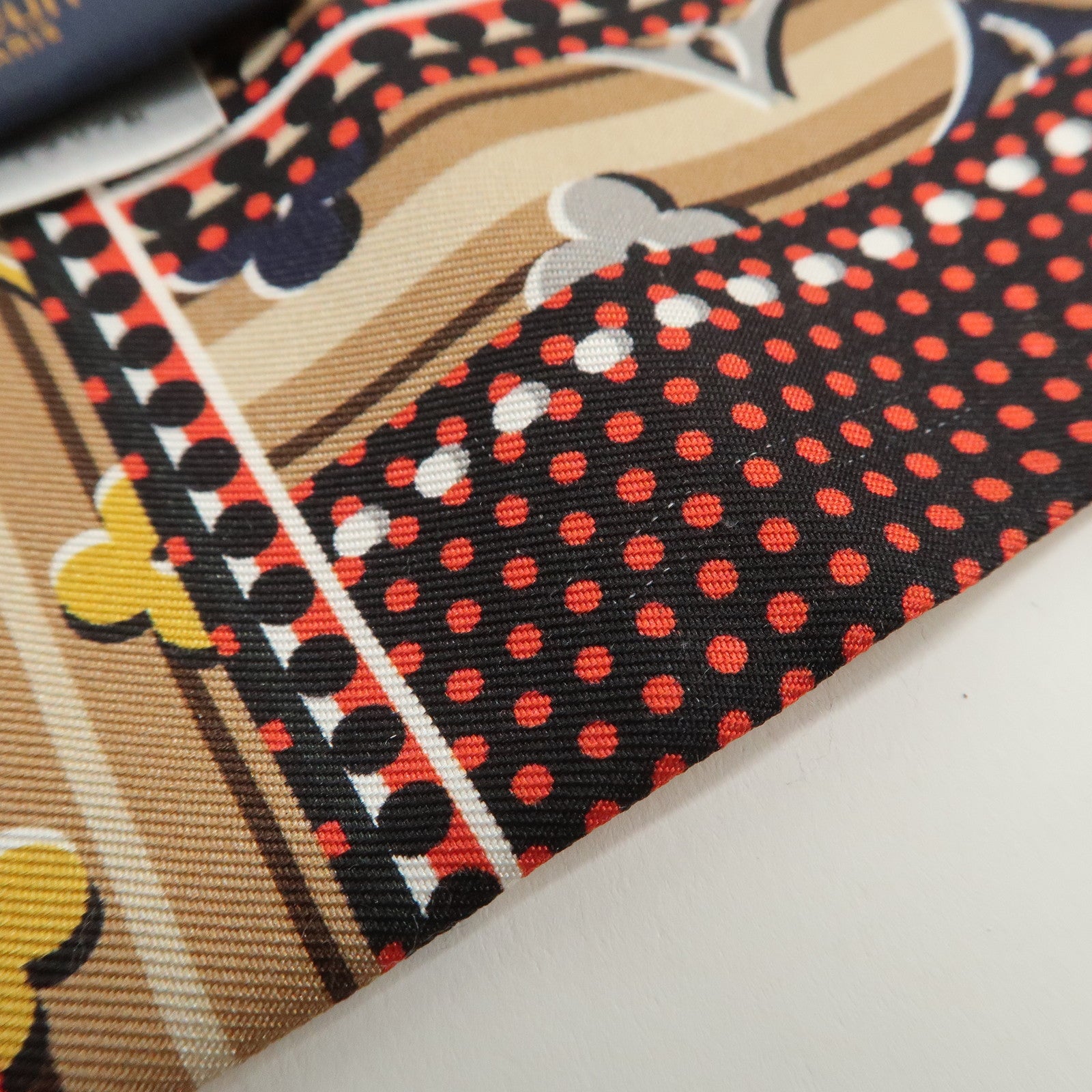 Louis Vuitton 100% Silk Bandeau Monodots Scarf Beige Red M70848