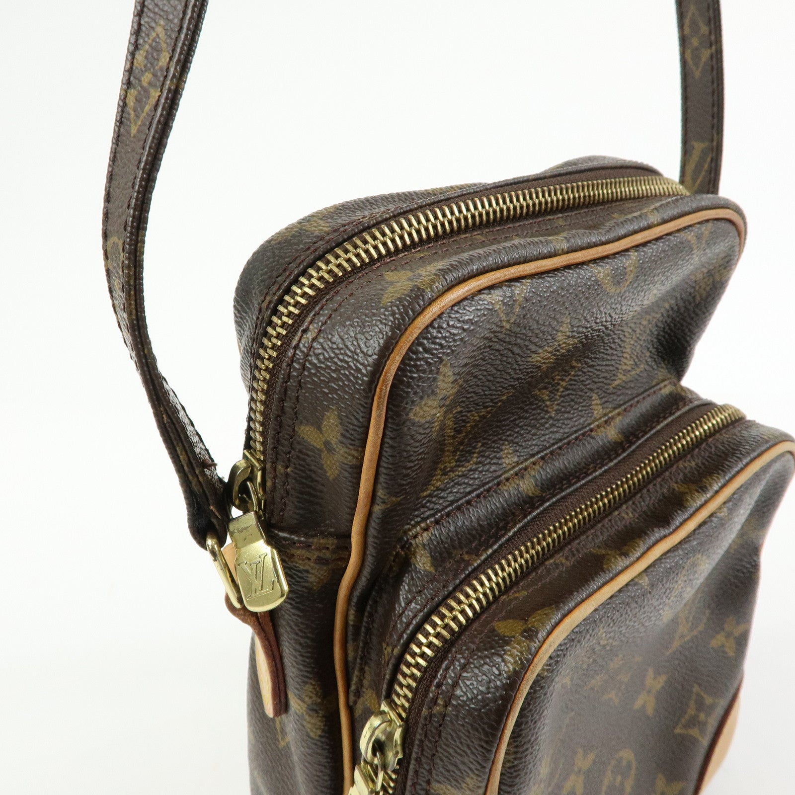 Louis Vuitton Monogram Amazone Shoulder Bag Crossbody Bag M45236