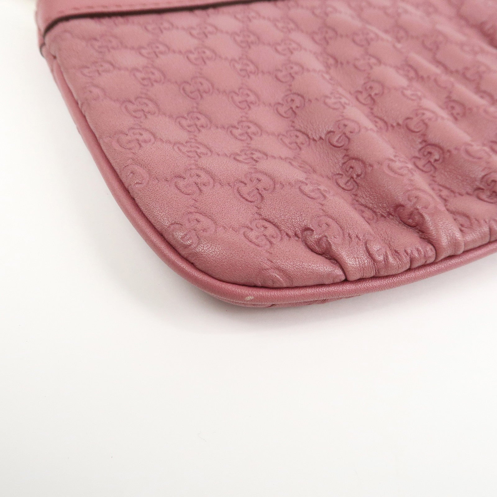 GUCCI Interlocking G Micro Guccissima Leather Pouch Pink 212203