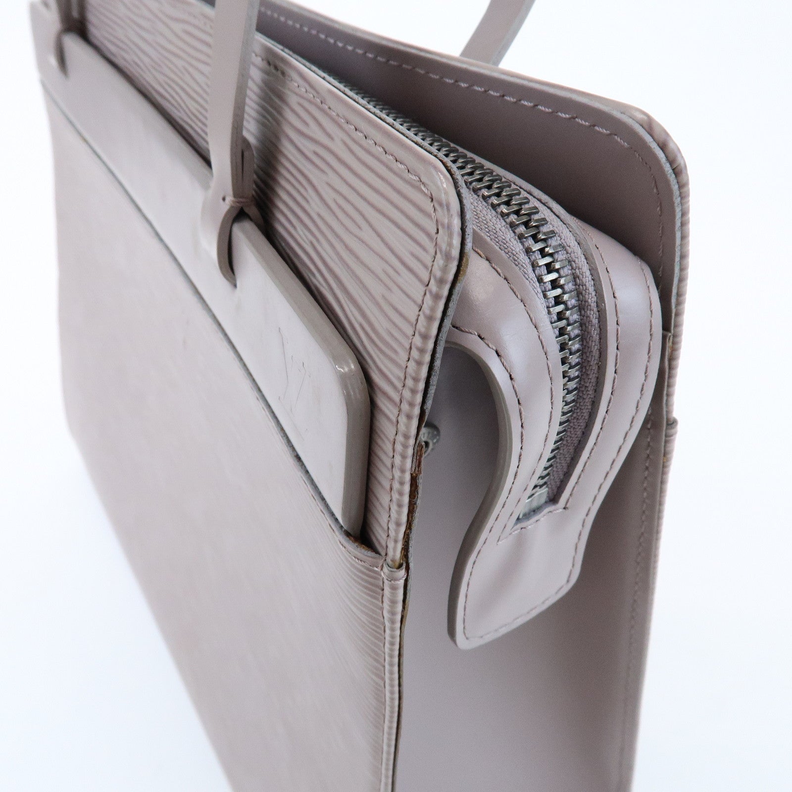 Louis Vuitton Epi Croisette PM Shoulder Bag Lilac M5249B