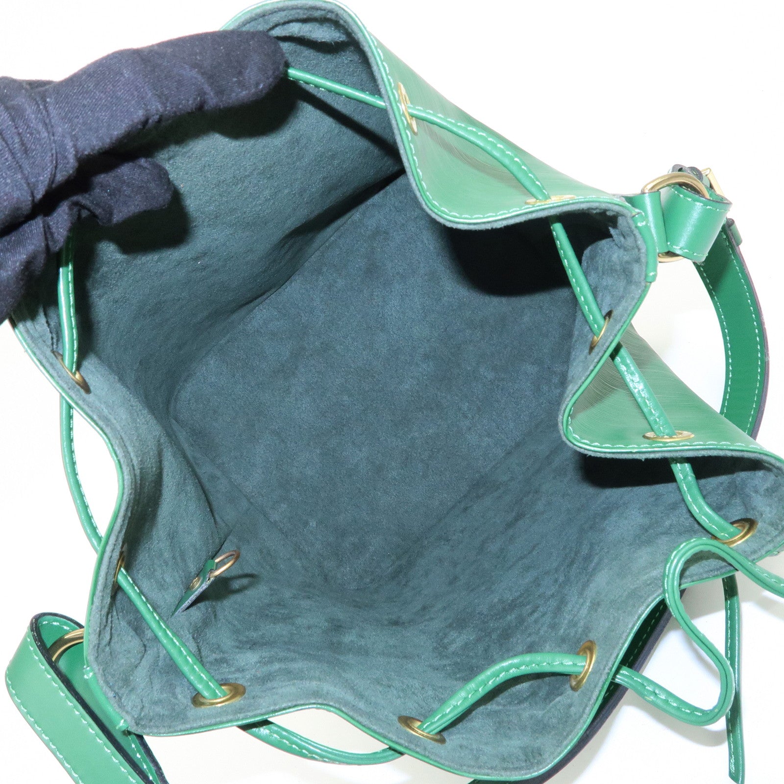 Louis Vuitton Epi Petit Noe Shoulder Bag Borneo Green M44104