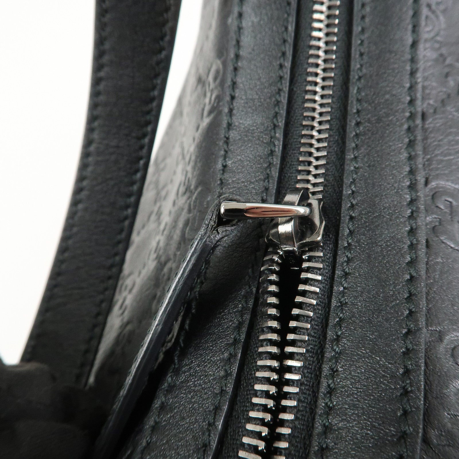 GUCCI Guccissima Interlocking G Leather Shoulder Bag Hand Bag Black