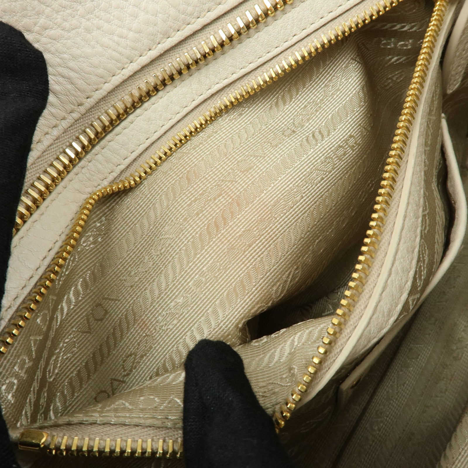 PRADA Vitello Daino Leather Hand Bag Ivory BL0804