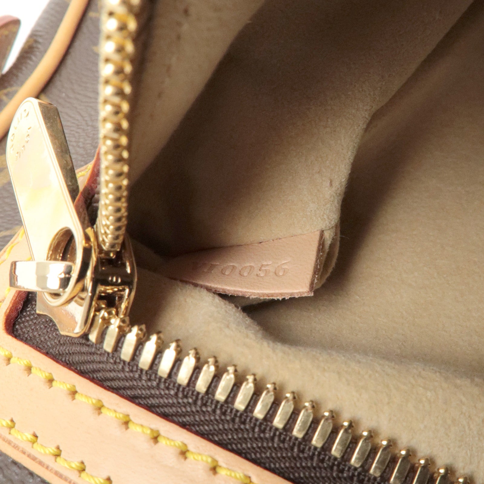 Louis Vuitton Monogram Hudson GM Shoulder Bag Brown M40045 Used