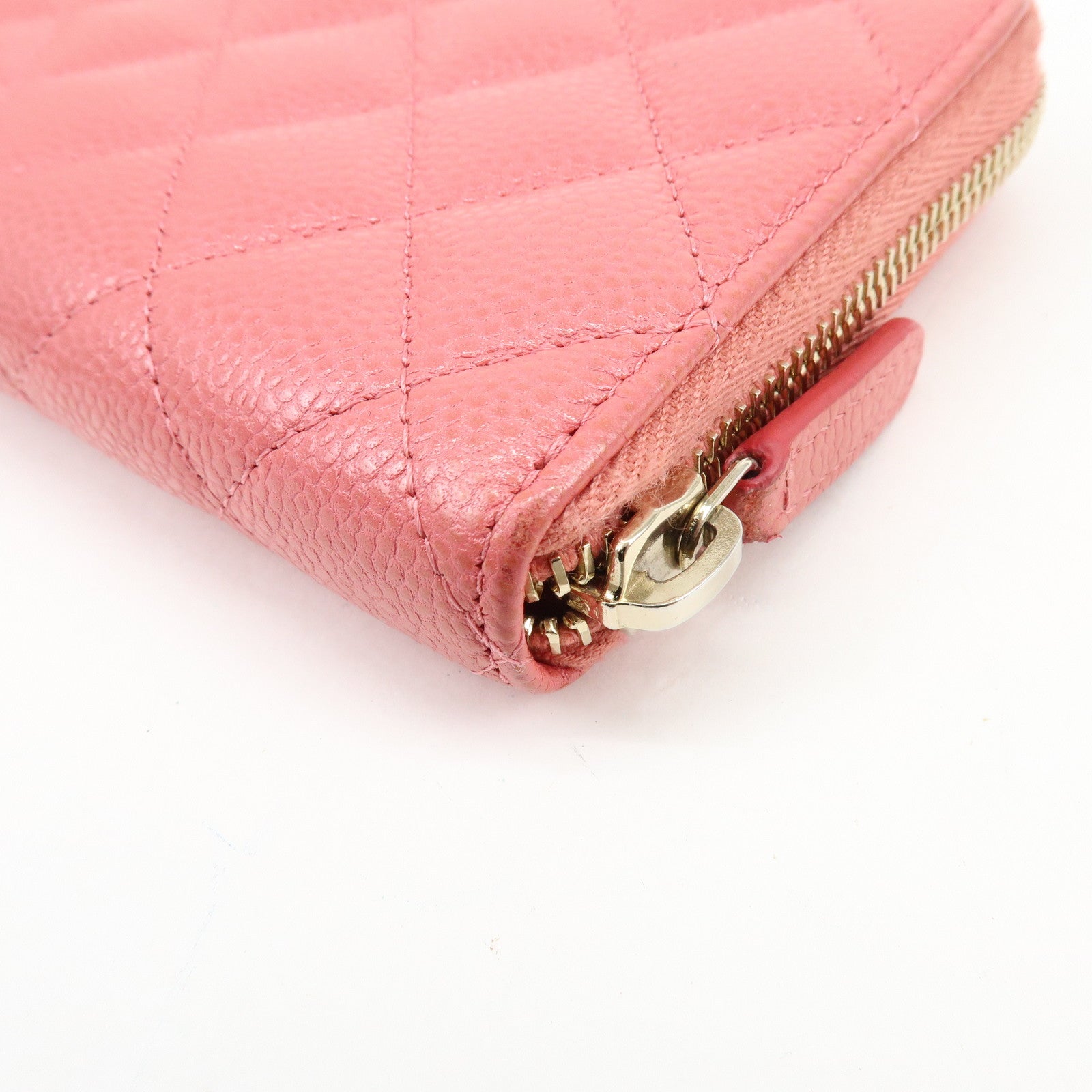 CHANEL Matelasse Caviarskin Round Zippy Long Wallet Pink A82281