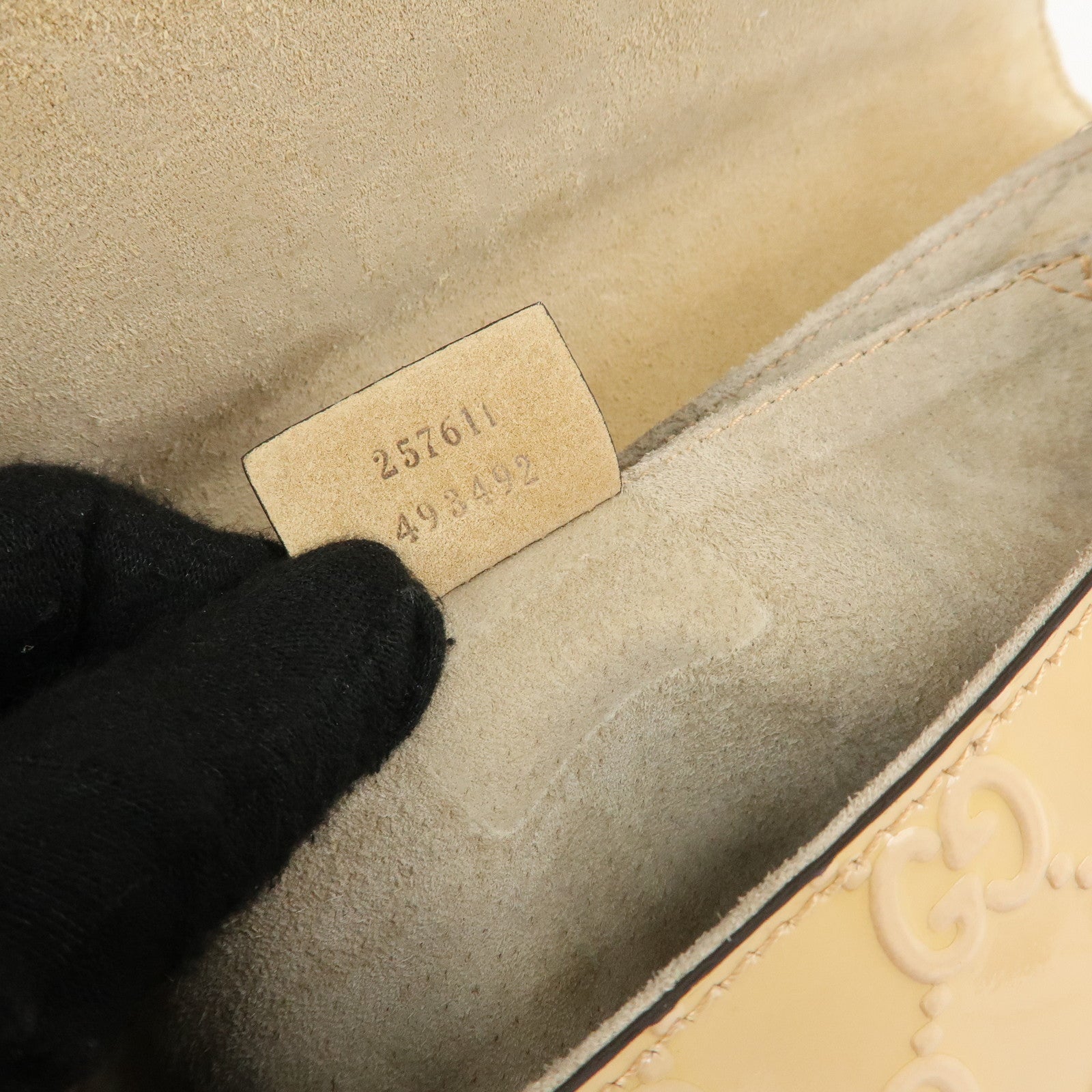 GUCCI InterlockingG Lovely Heart Patent Leather Broadway Bag 257611