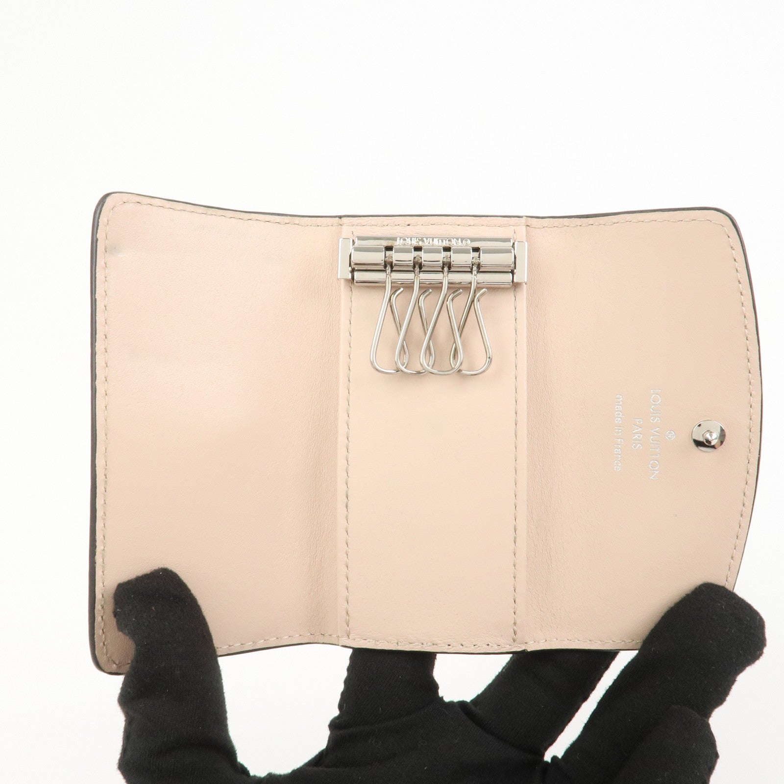 Louis Vuitton Monogram Mahina Multiclés 4 Key Case Magnolia M64056
