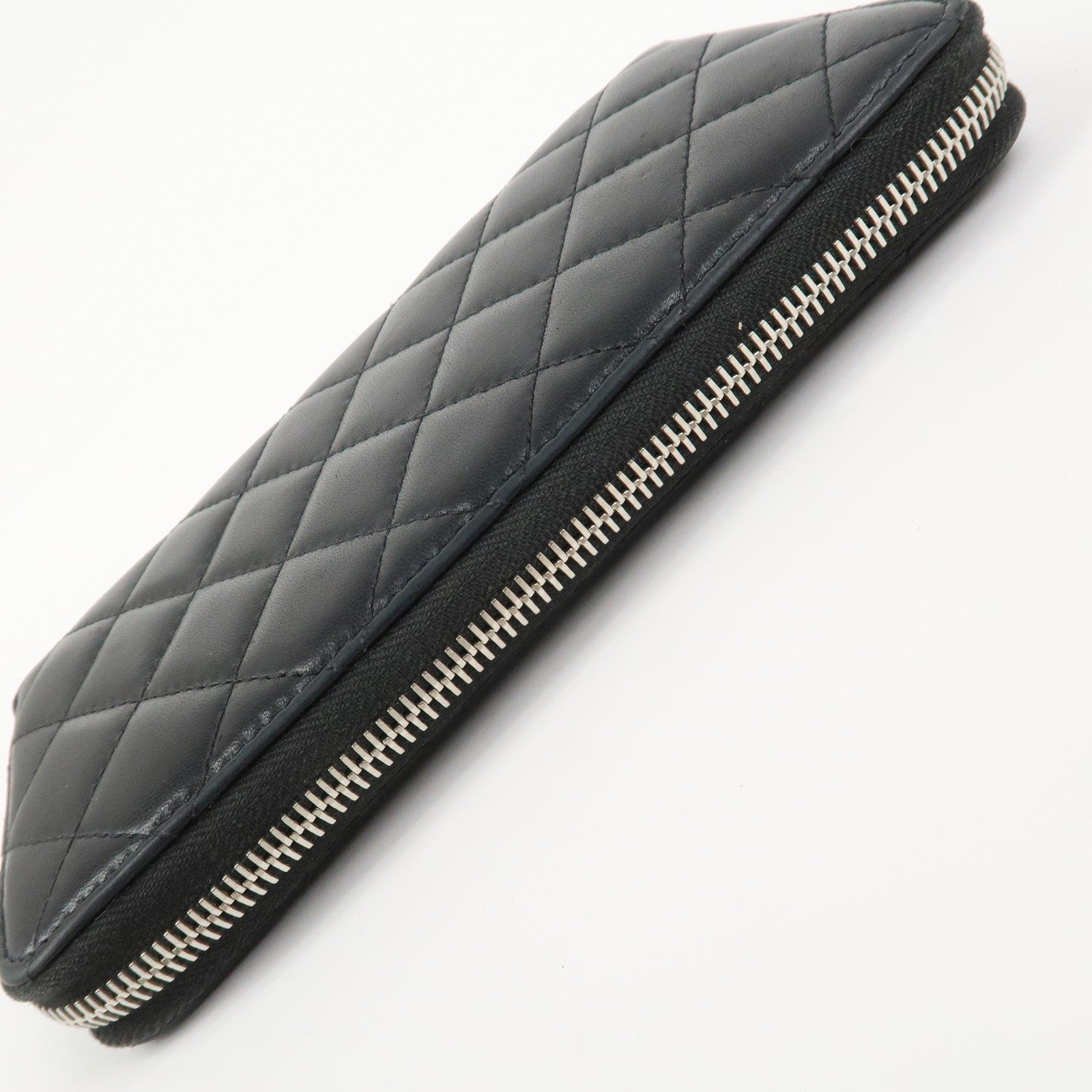 CHANEL Matelasse Lamb Skin Zippy Round Long Wallet Black A50097