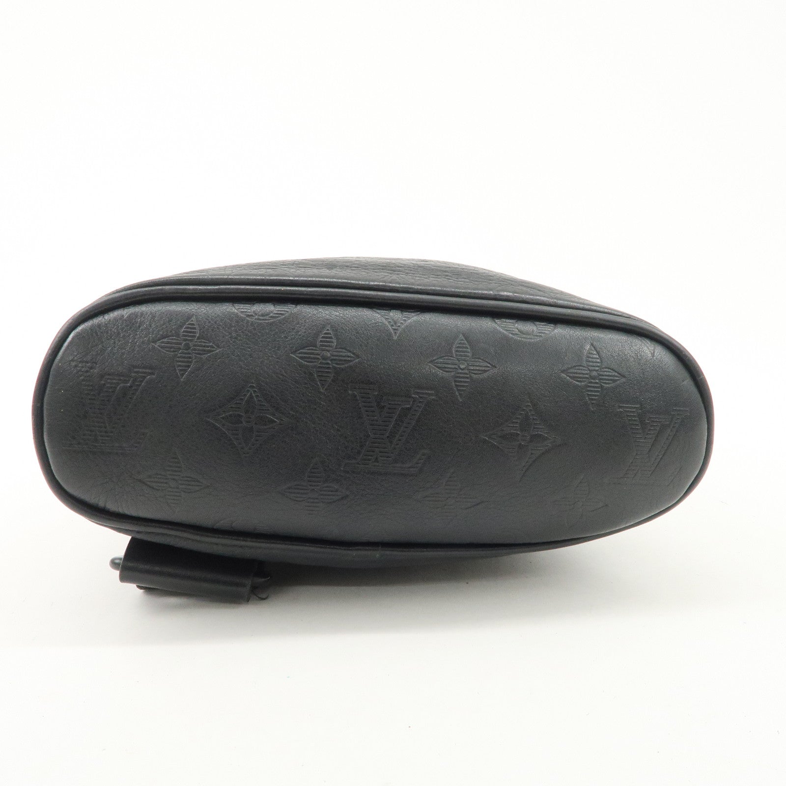 Louis Vuitton Monogram Shadow Chalk Leather Sling Bag Noir M44633 Used