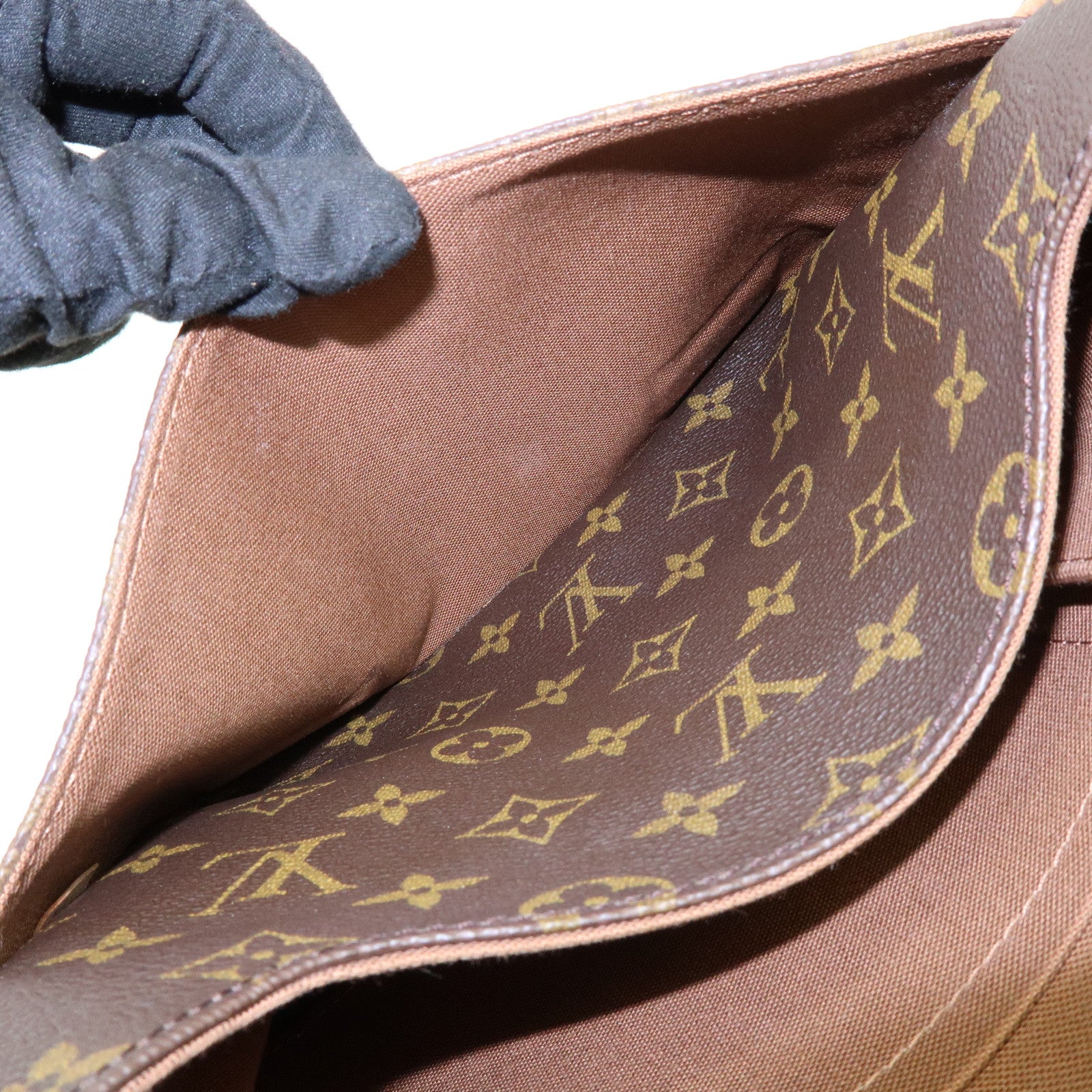 Louis Vuitton Monogram Messenger Bosphore PM Shoulder Bag M40106