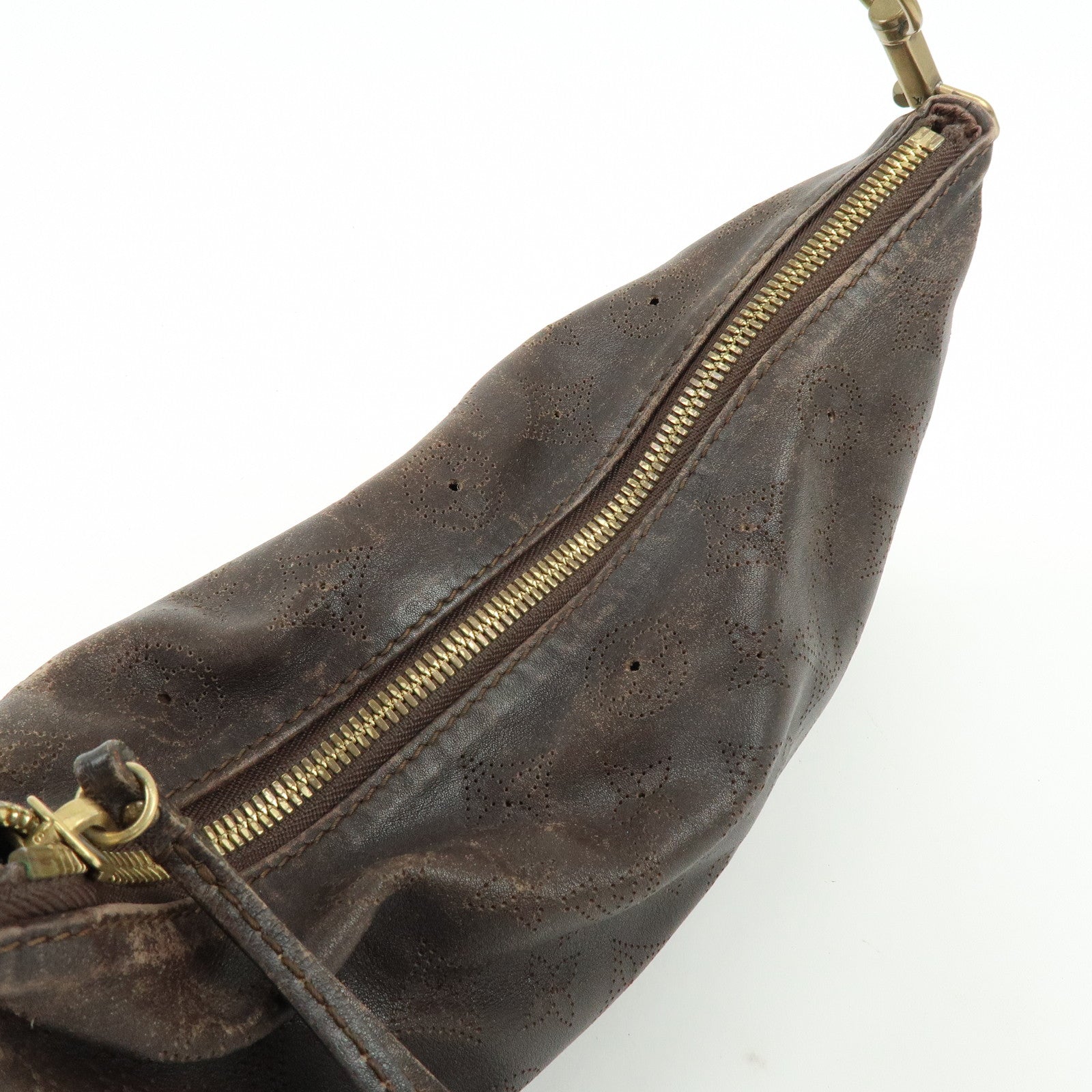 Louis Vuitton Pochette Onata Cuir Leather Shoulder Bag Cacao M40002