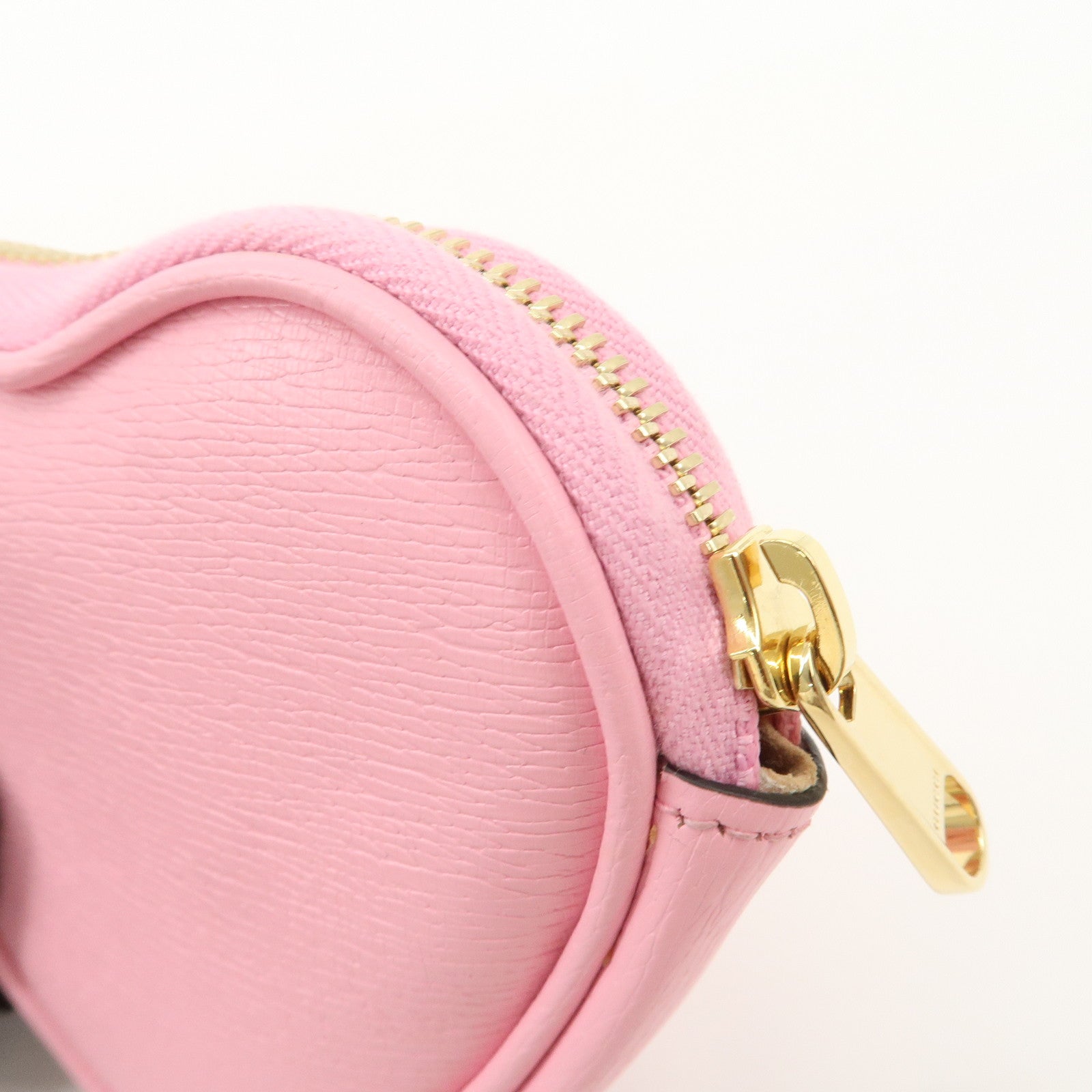 GUCCI Bananya Collaboration Leather Heart Coin Case Pink 701062 Used