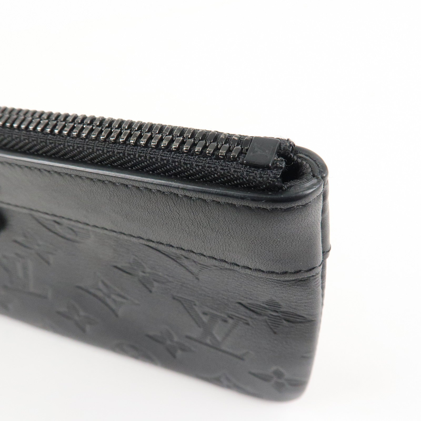 Louis Vuitton Monogram Shadow Pochette Discovery PM Black M44335 Used