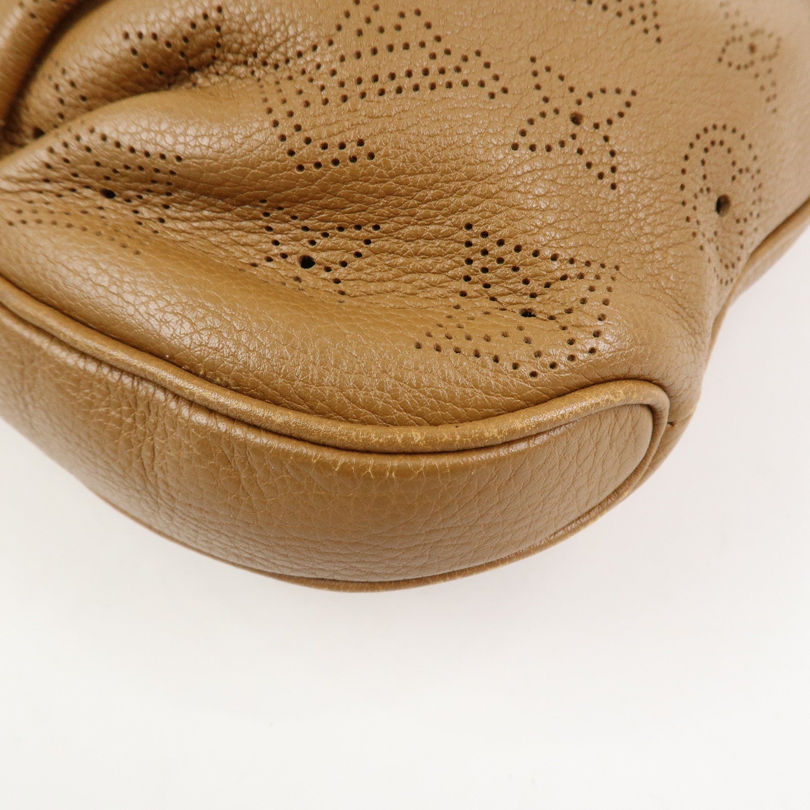 Louis Vuitton Monogram Mahina Selene MM Shoulder Bag Caramel M94214