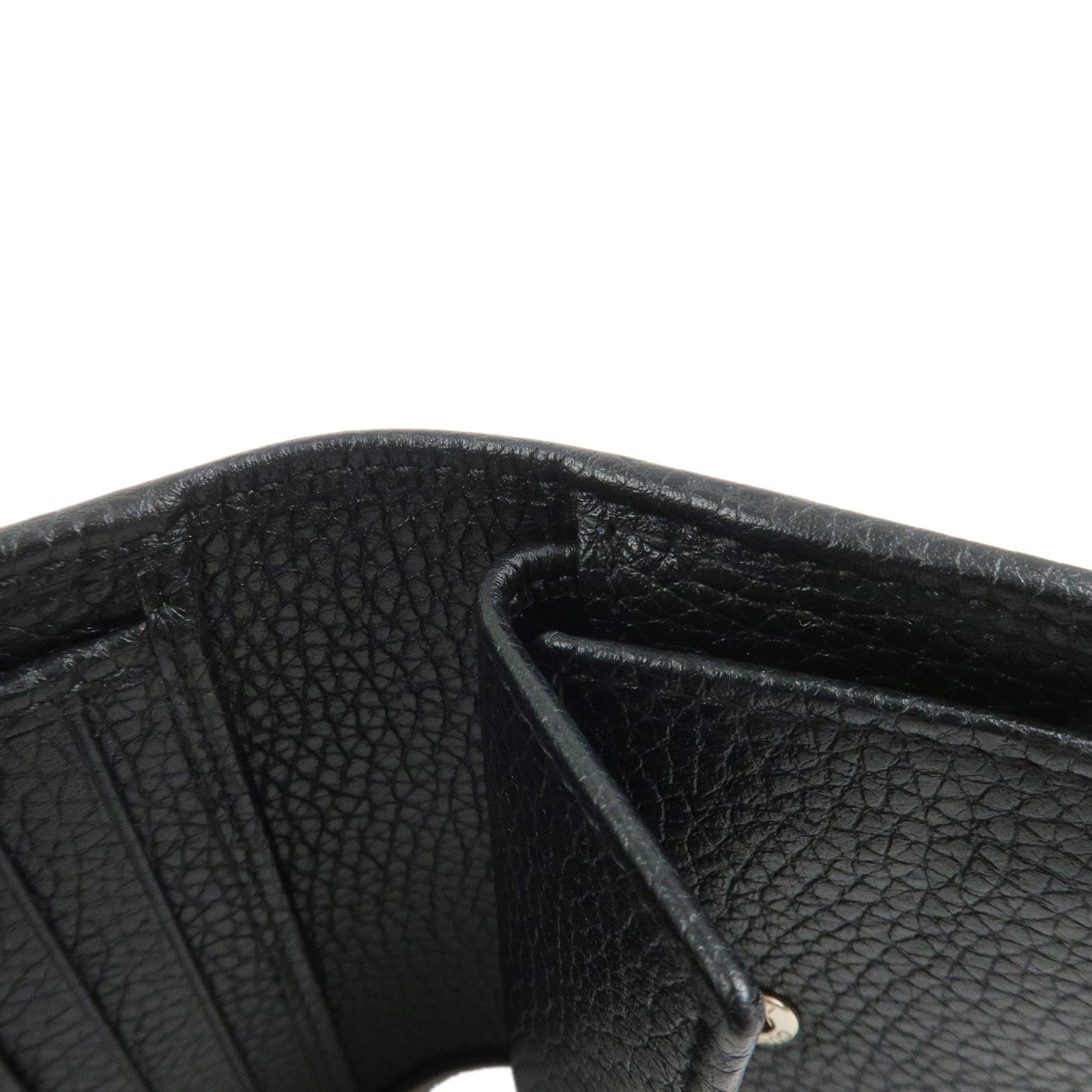 GUCCI SOHO Interlocking G Calf Leather Compact Wallet Black 598207