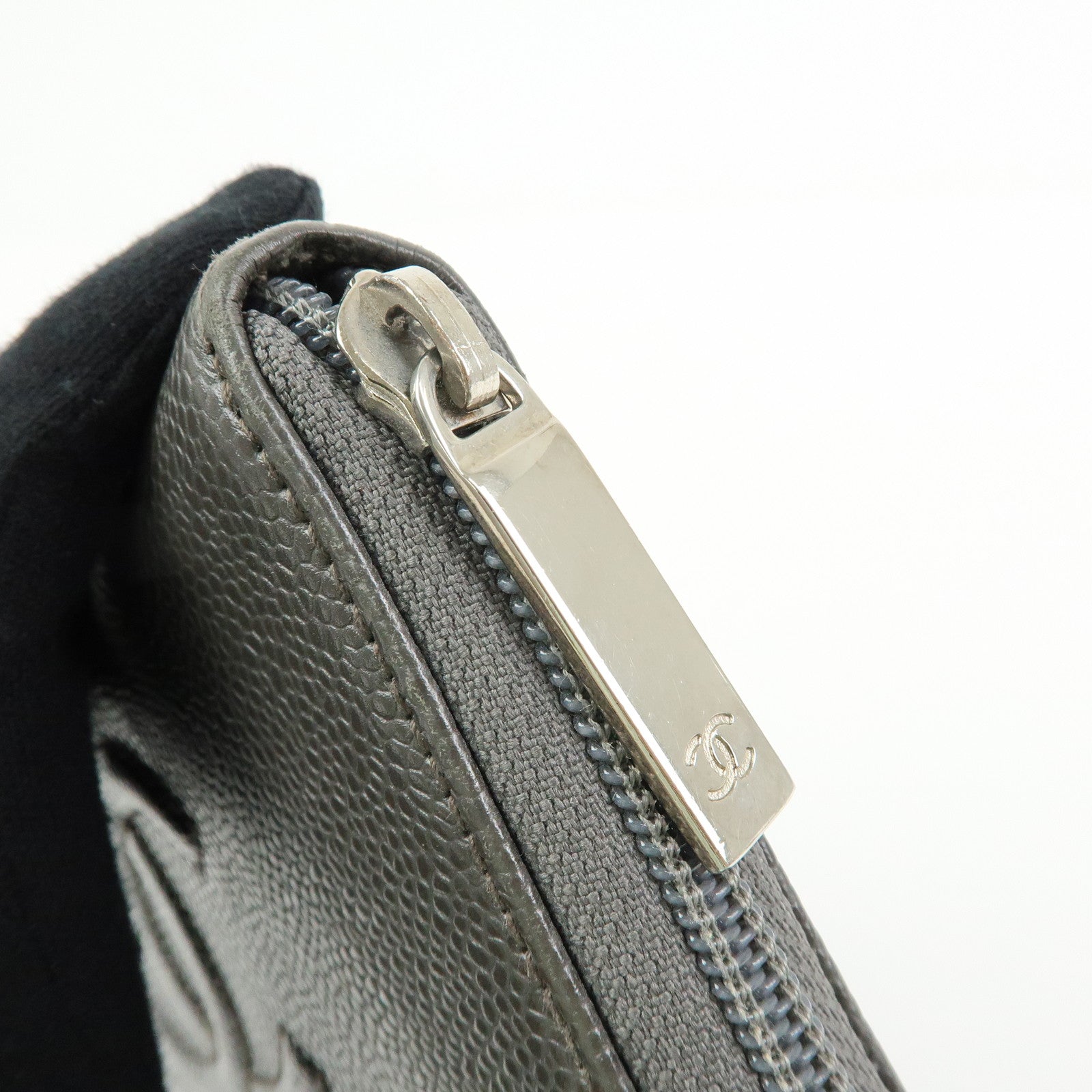 CHANEL COCO Mark Caviarskin Round Zippy Long Wallet Gray