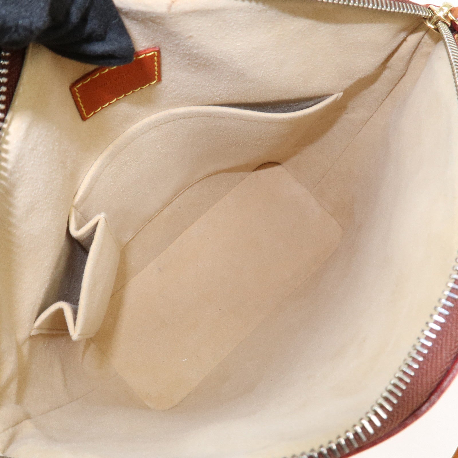 Louis Vuitton Lockit Nomade Leather Hand Bag Caramel Brown M85388